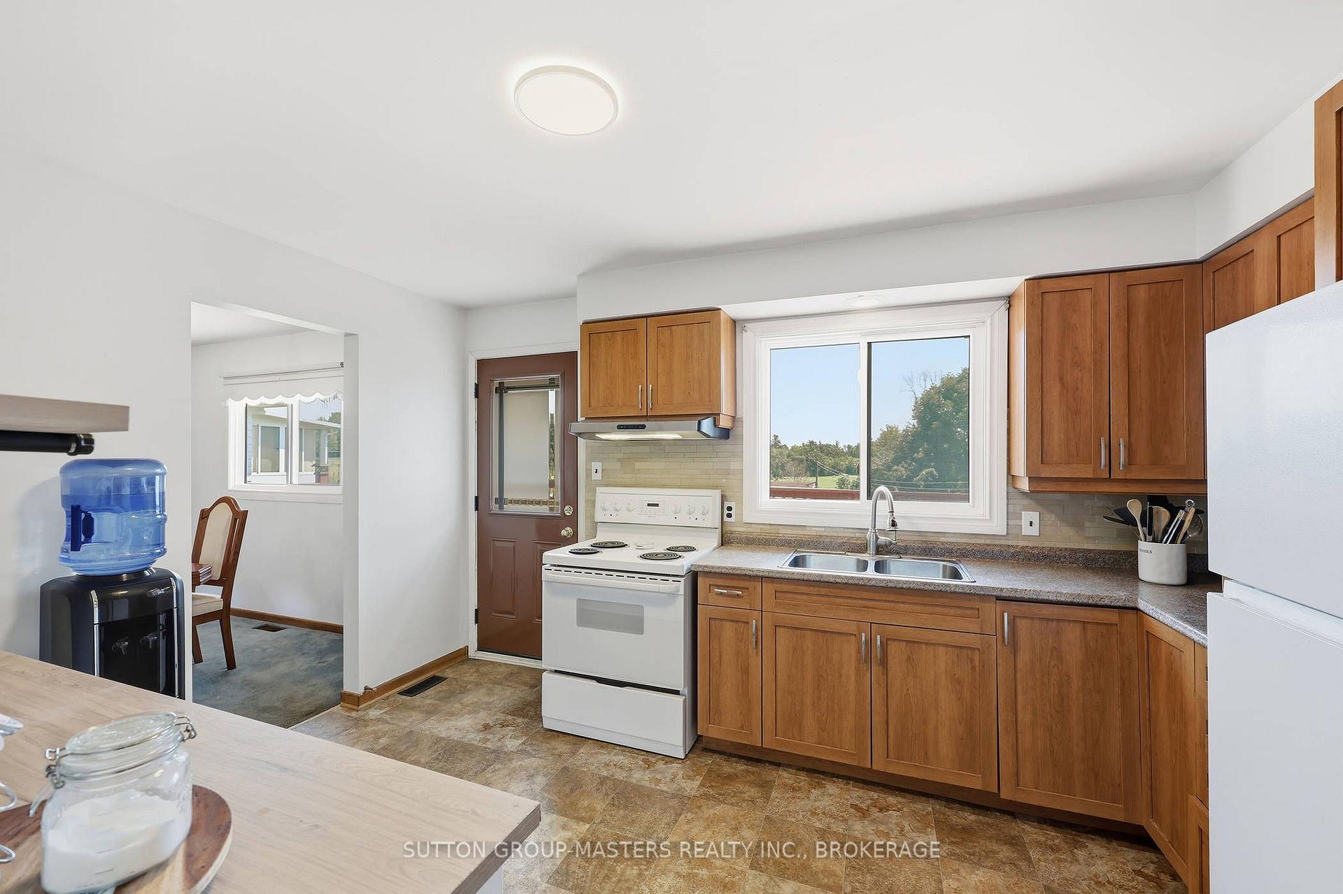 Photo 14 of 2212 Battersea Road, Kingston, City North of 401 — HOMEH