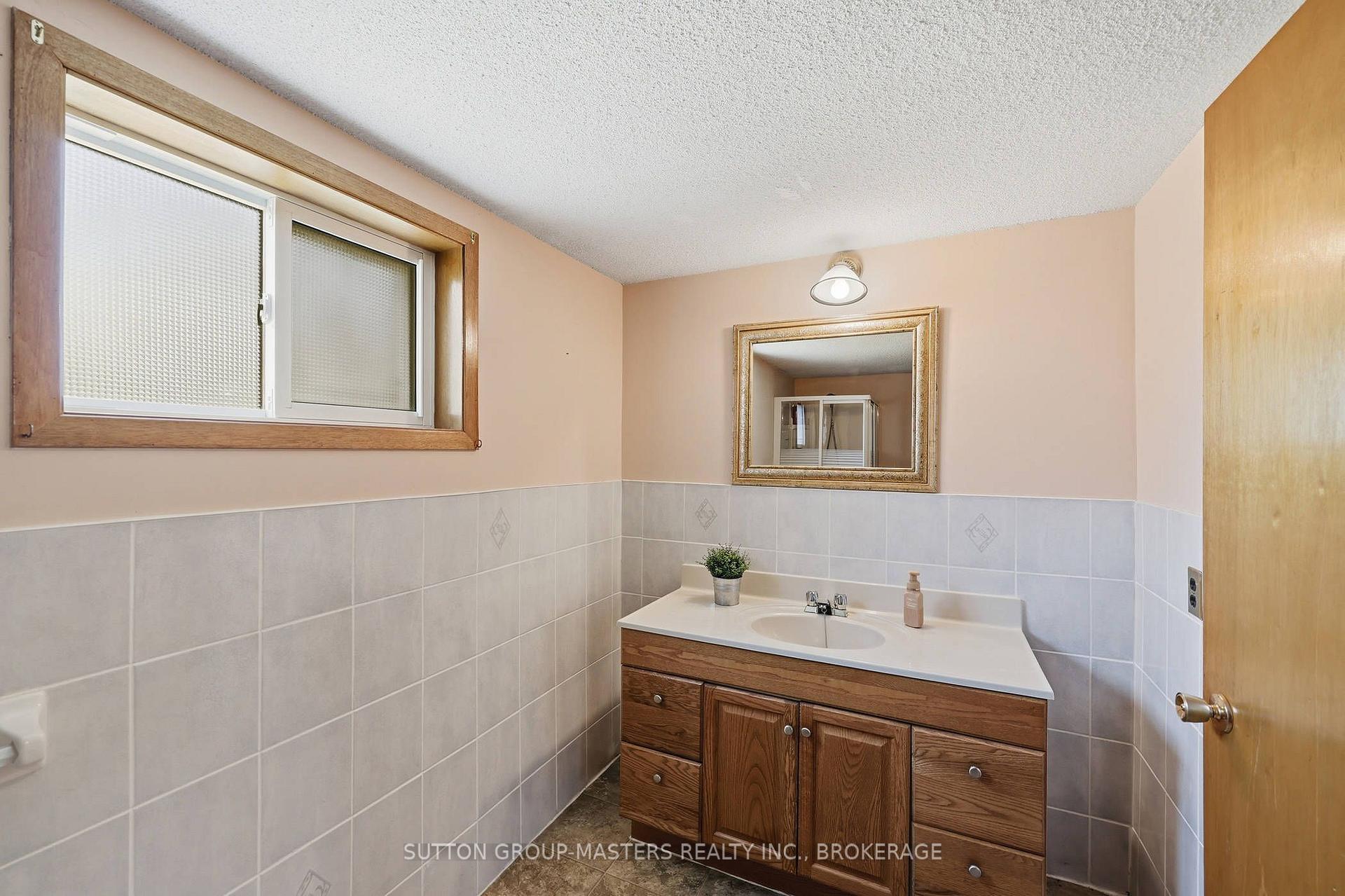 Photo 36 of 2212 Battersea Road, Kingston, City North of 401 — HOMEH