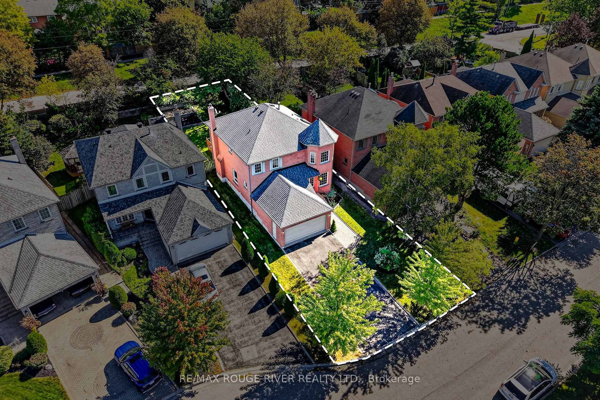 Photo 1 of 1211 Engel Court, Pickering, West Shore — HOMEH