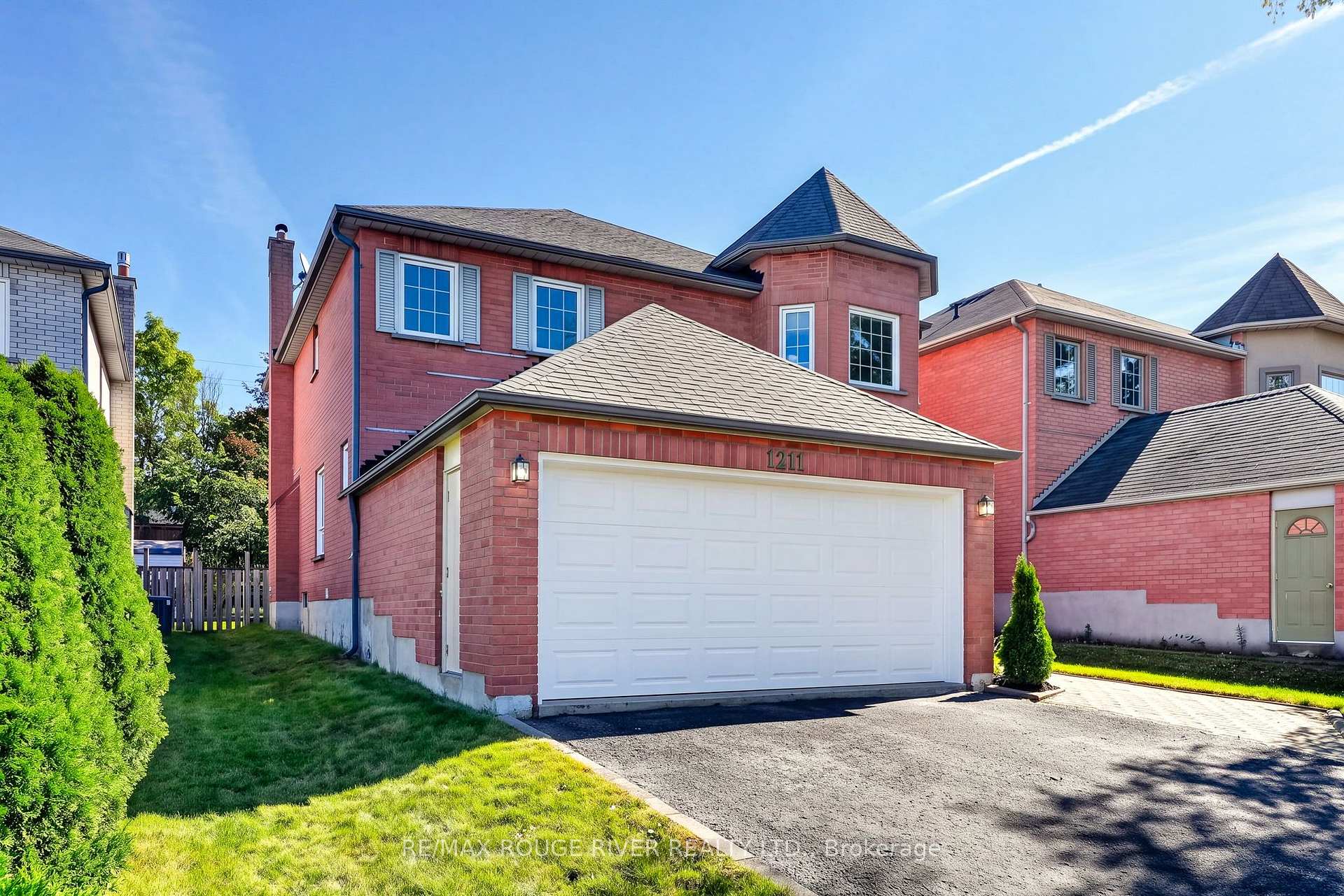 Photo 6 of 1211 Engel Court, Pickering, West Shore — HOMEH