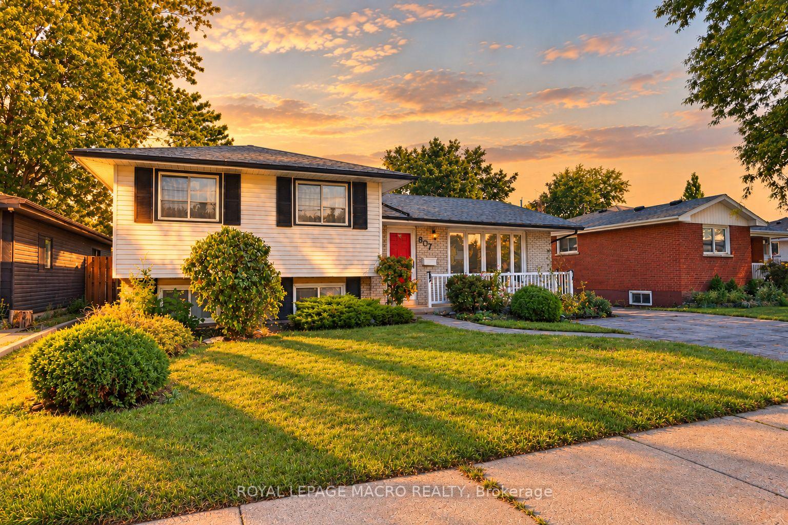 Photo 30 of 607 Walkers Line, Burlington, Shoreacres — HOMEH