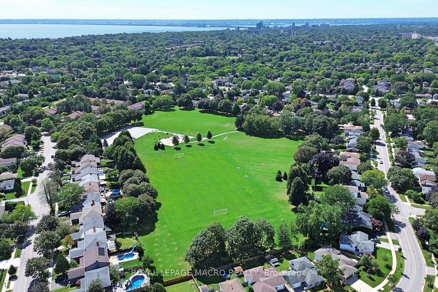 Photo 40 of 607 Walkers Line, Burlington, Shoreacres — HOMEH