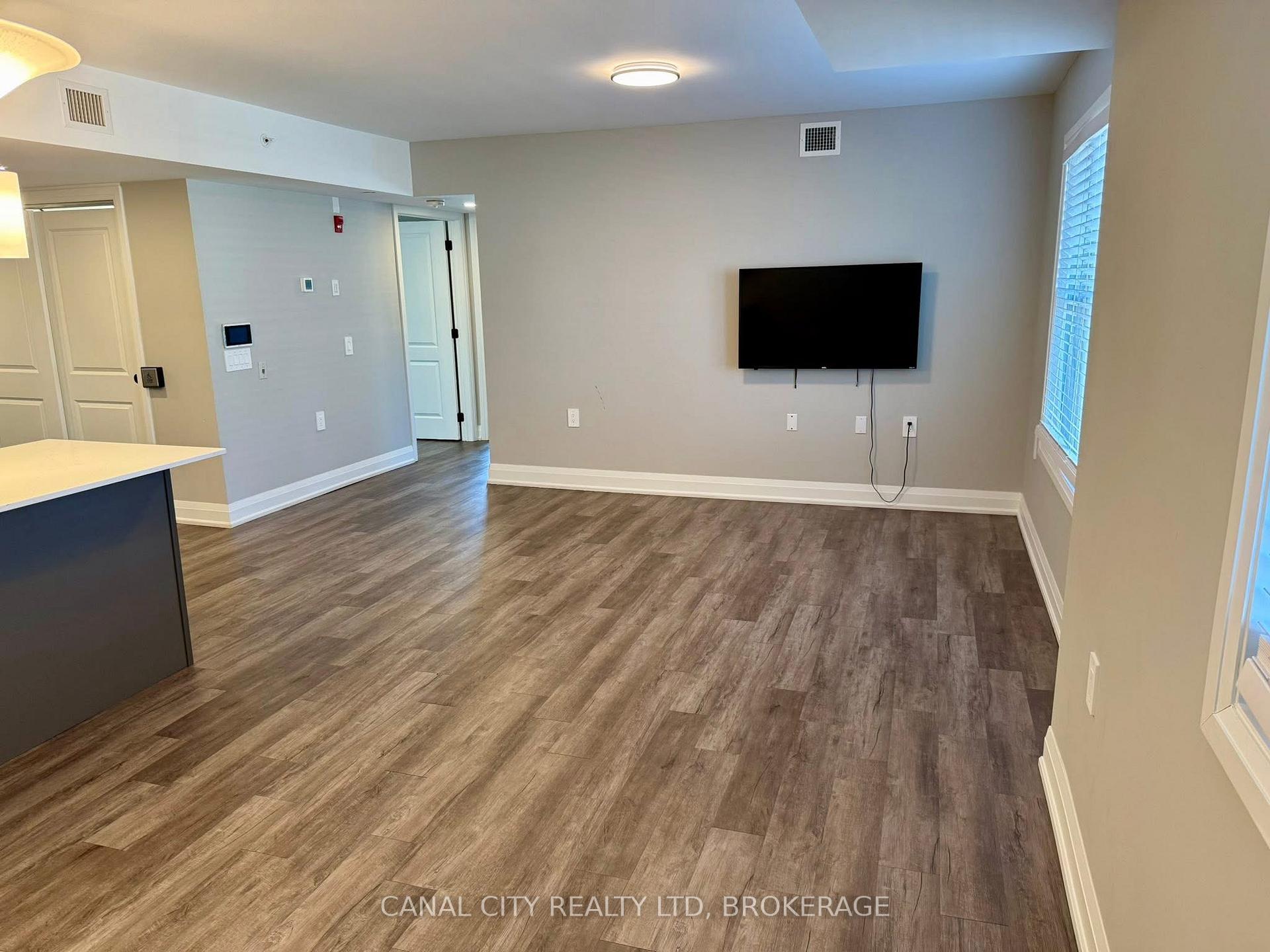 Photo 4 of Unit 4, 6 Ann Street, Thorold, Thorold Downtown — HOMEH