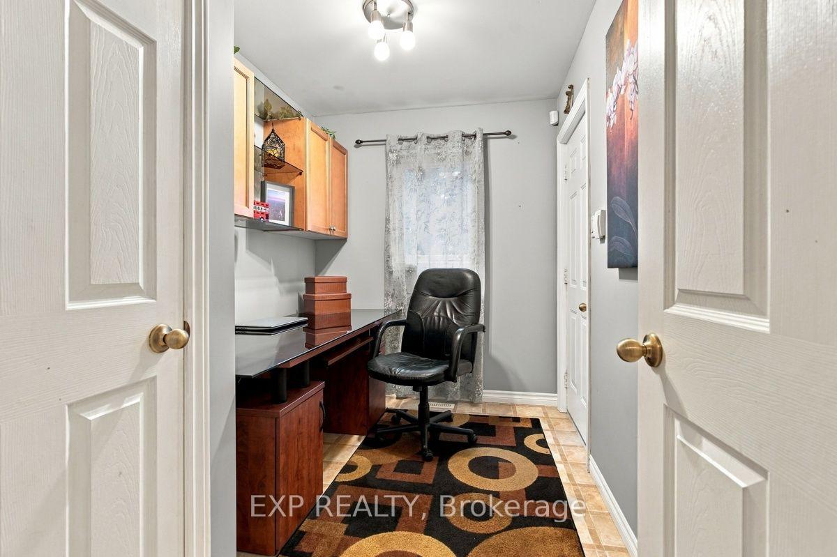 Photo 14 of 281 Chambers Avenue, London, North B — HOMEH