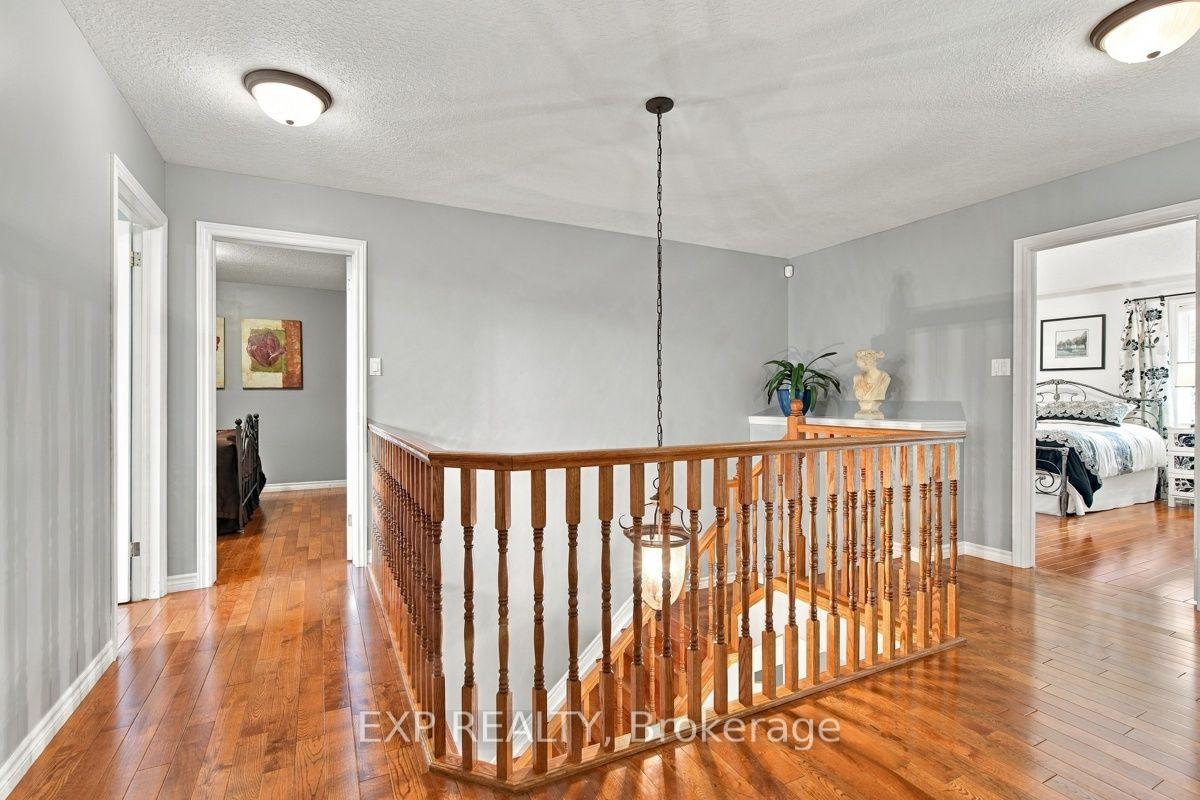 Photo 17 of 281 Chambers Avenue, London, North B — HOMEH