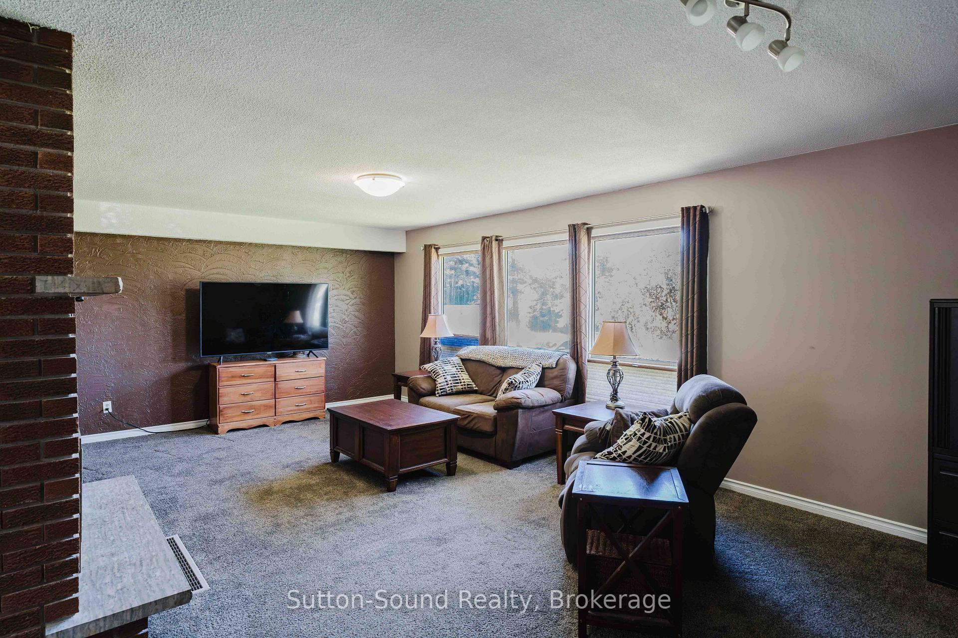 Photo 11 of 130 Cearview Crescent, Meaford — HOMEH