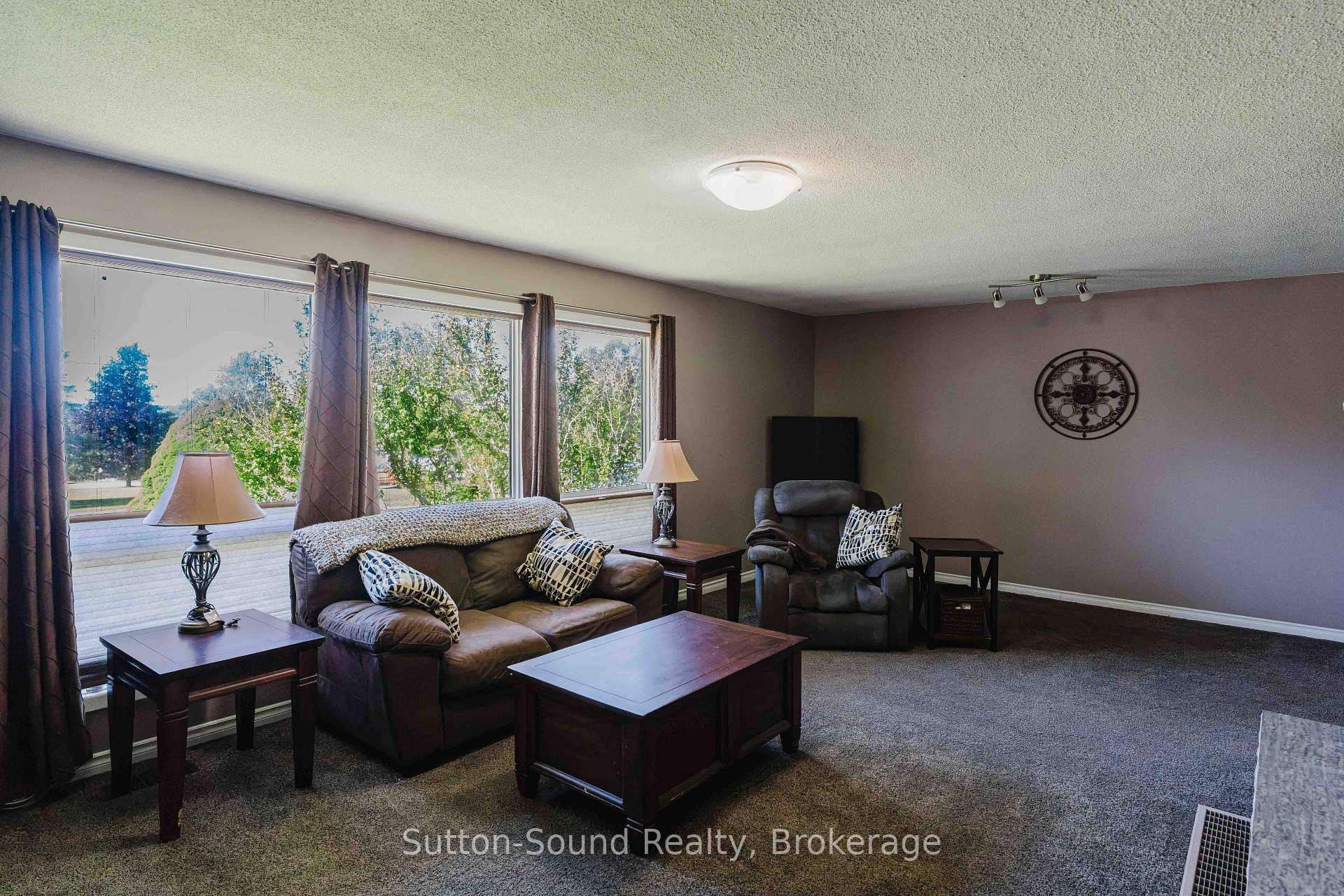 Photo 12 of 130 Cearview Crescent, Meaford — HOMEH