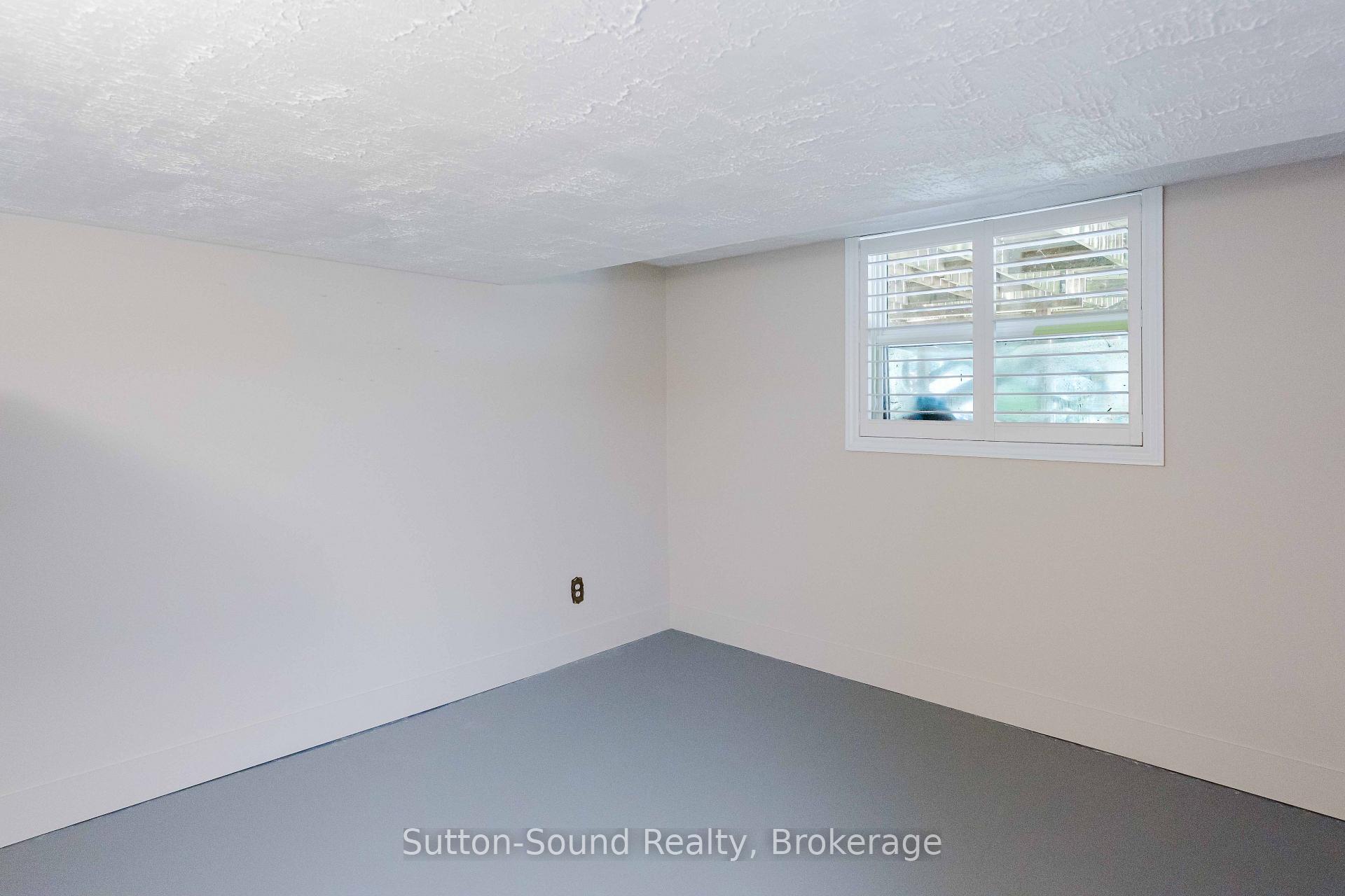 Photo 21 of 130 Cearview Crescent, Meaford — HOMEH