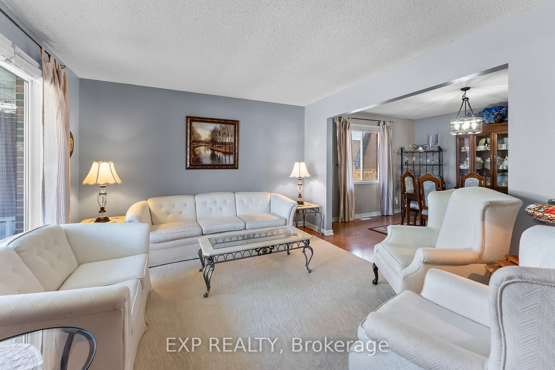 Photo 5 of 124 St Augustine Drive, St. Catharines, Secord Woods — HOMEH