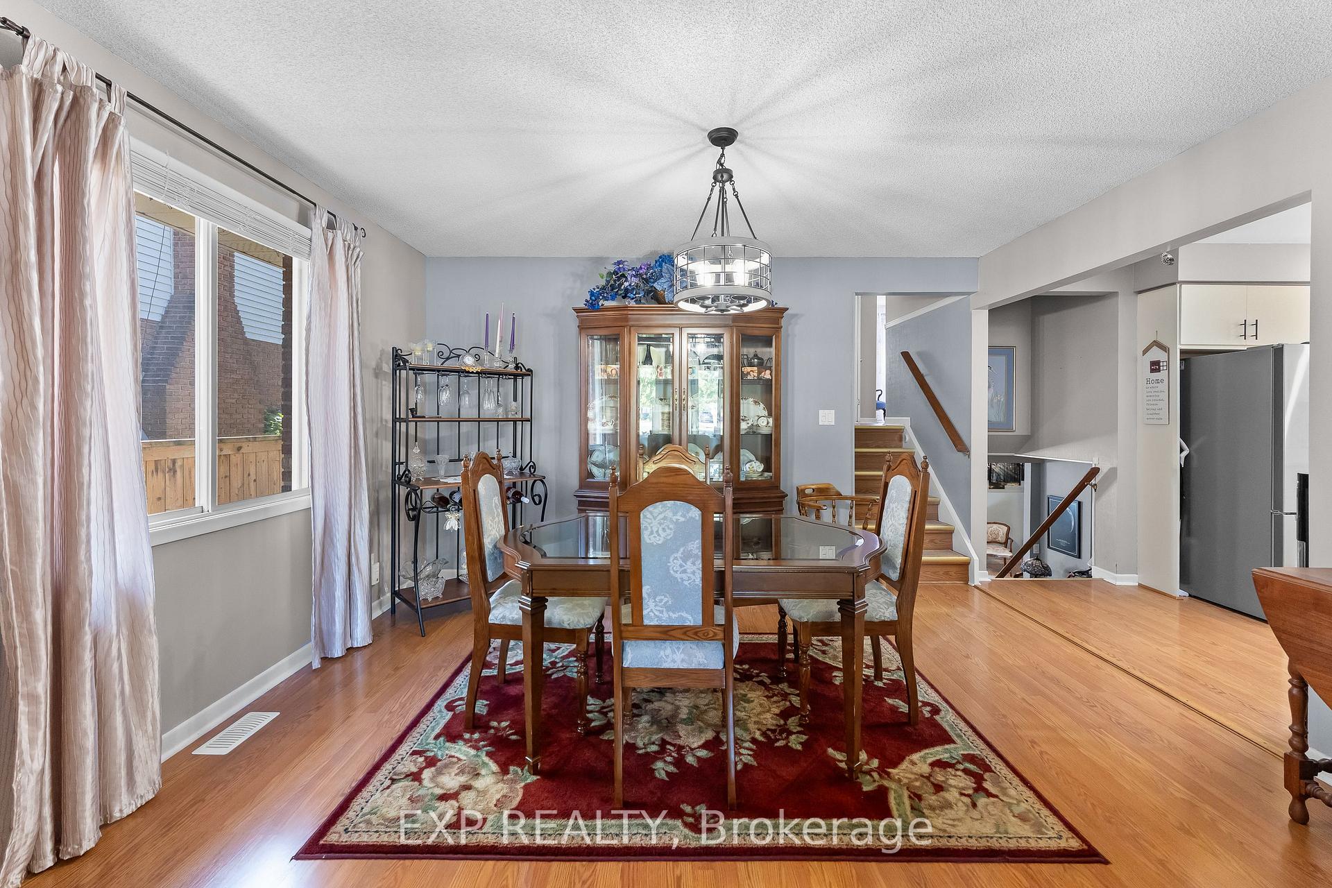 Photo 7 of 124 St Augustine Drive, St. Catharines, Secord Woods — HOMEH