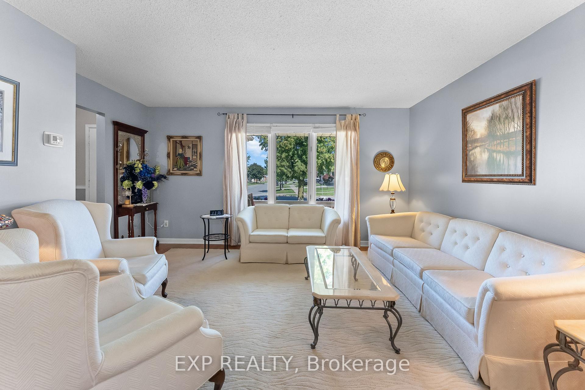 Photo 8 of 124 St Augustine Drive, St. Catharines, Secord Woods — HOMEH