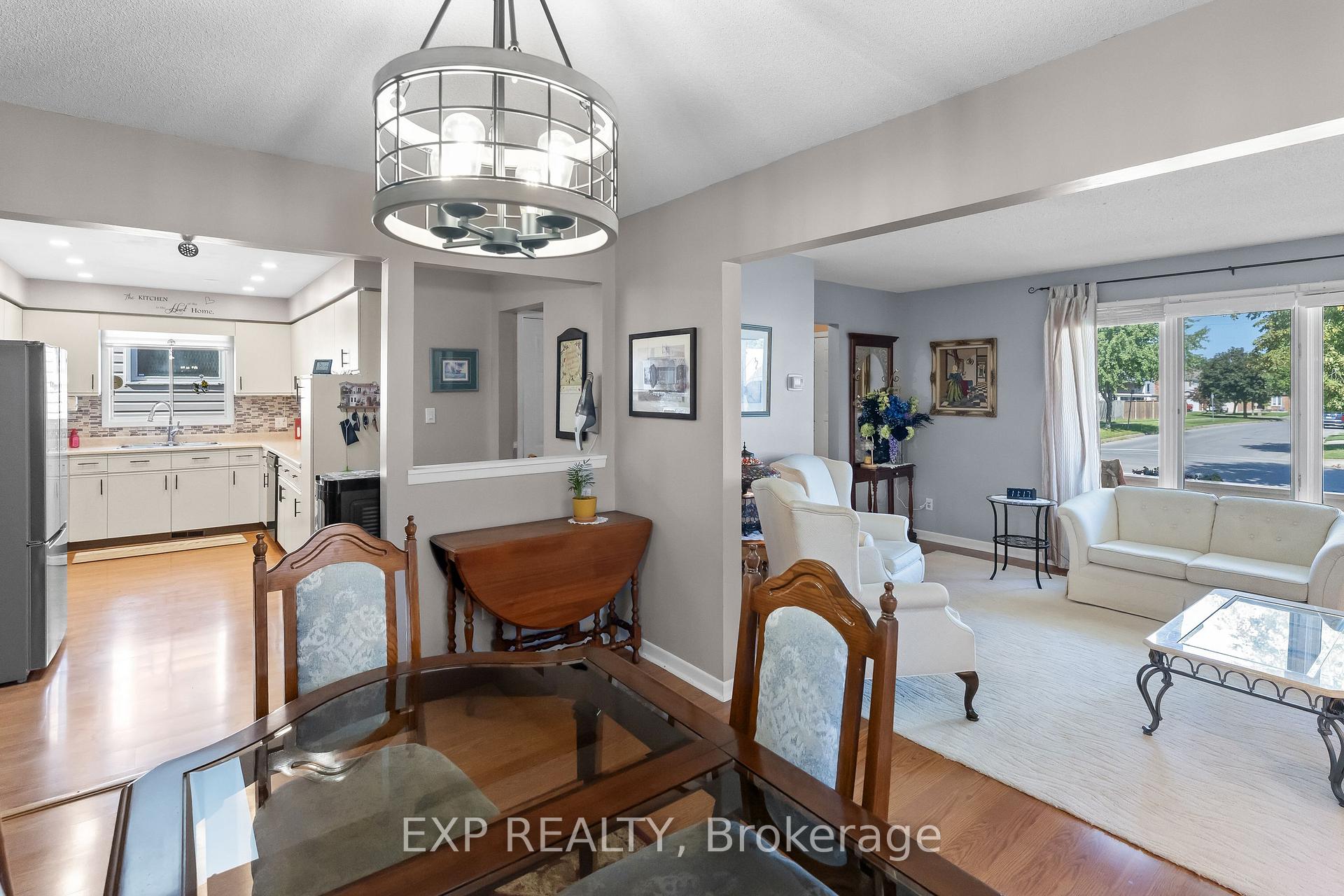 Photo 11 of 124 St Augustine Drive, St. Catharines, Secord Woods — HOMEH