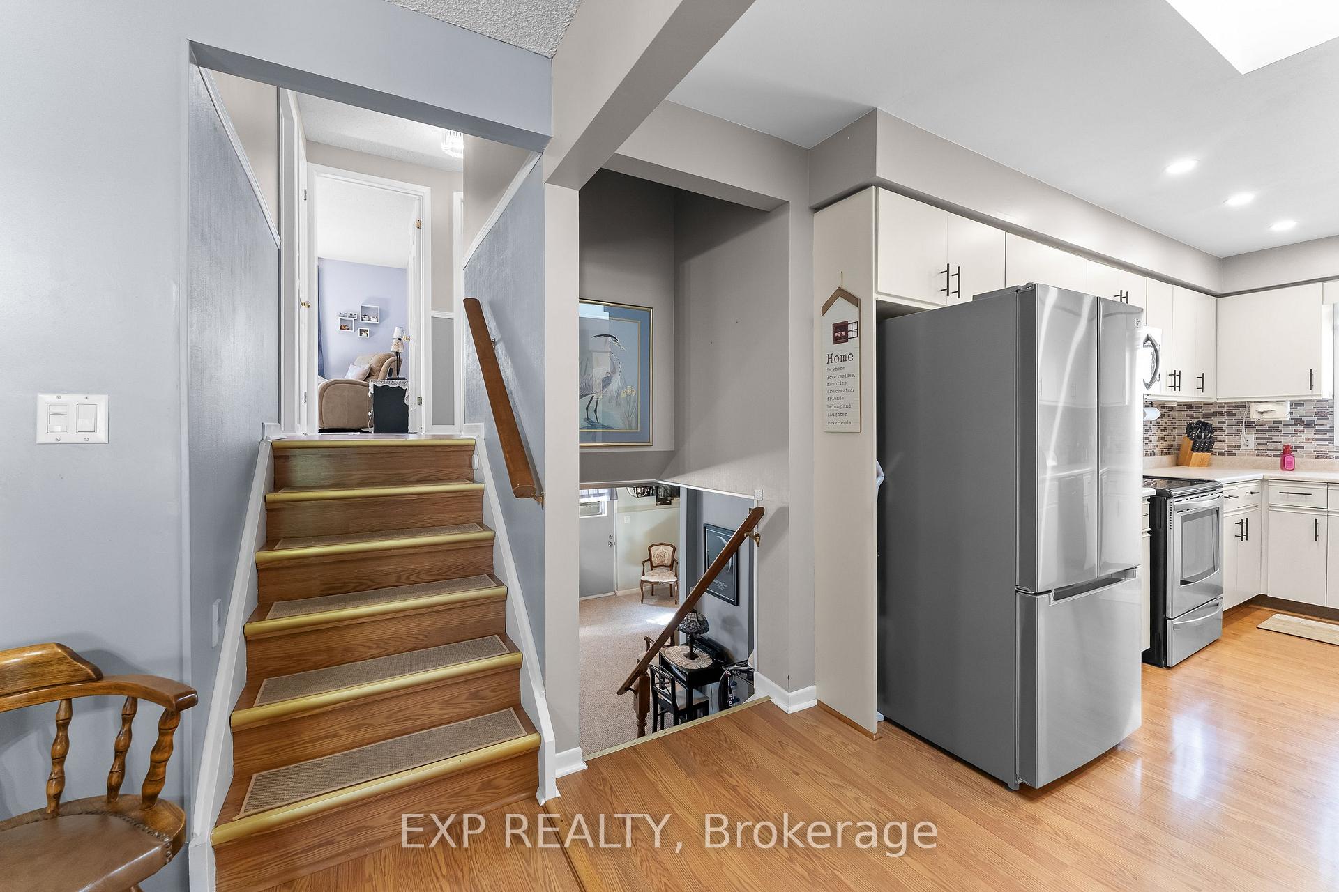 Photo 12 of 124 St Augustine Drive, St. Catharines, Secord Woods — HOMEH