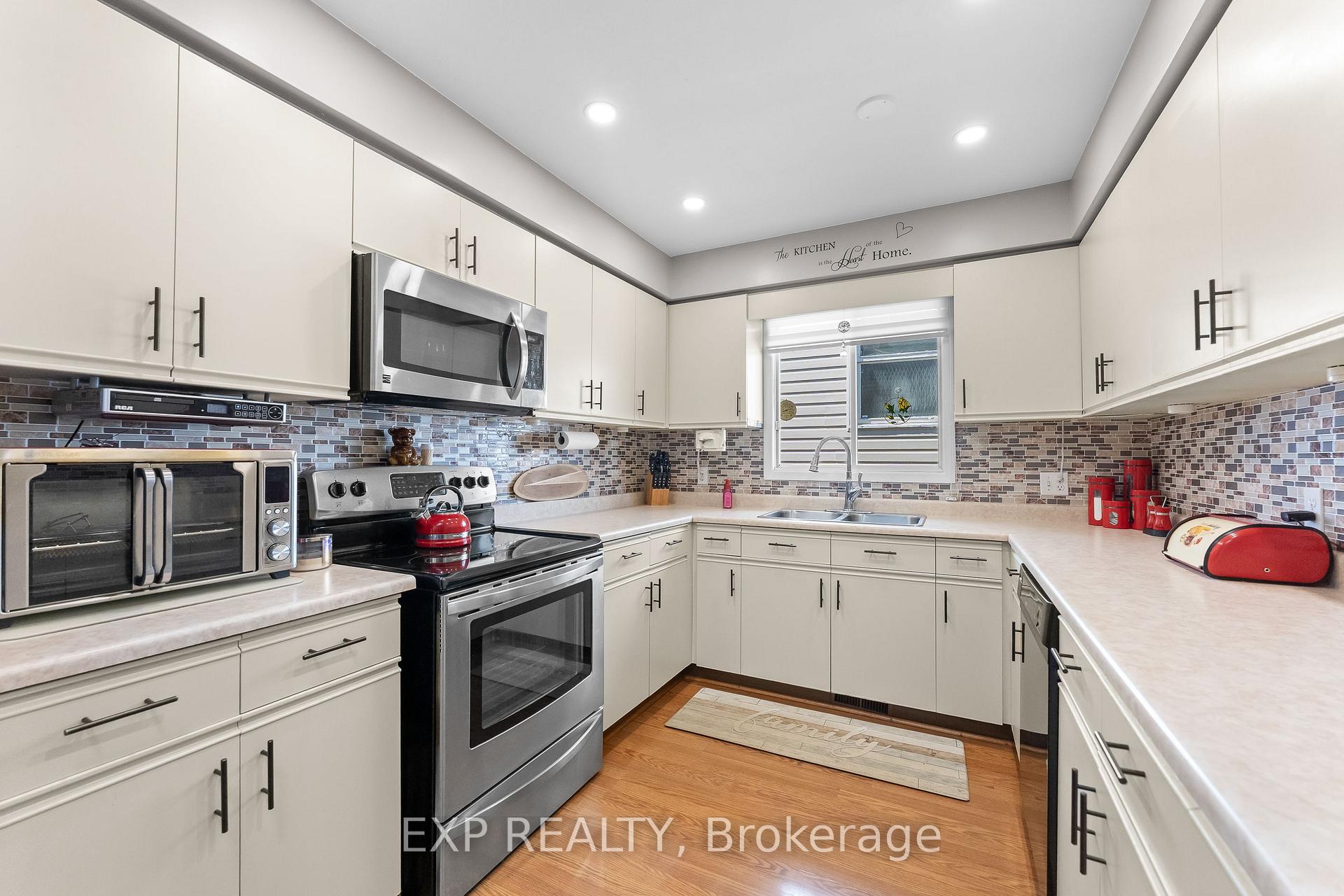 Photo 18 of 124 St Augustine Drive, St. Catharines, Secord Woods — HOMEH