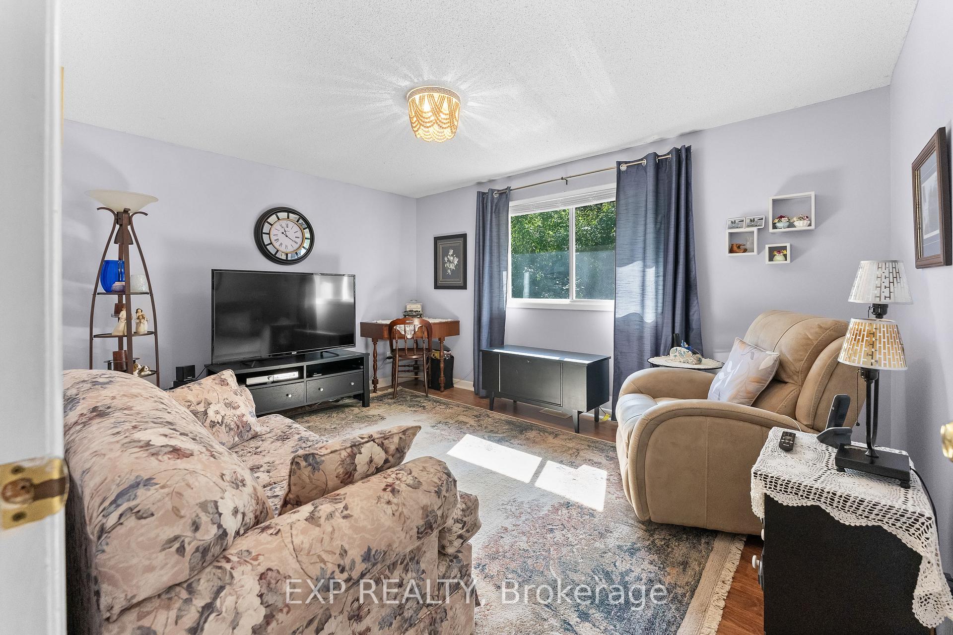 Photo 24 of 124 St Augustine Drive, St. Catharines, Secord Woods — HOMEH