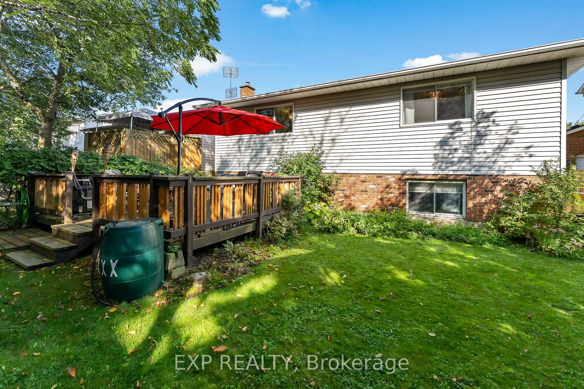 Photo 29 of 124 St Augustine Drive, St. Catharines, Secord Woods — HOMEH