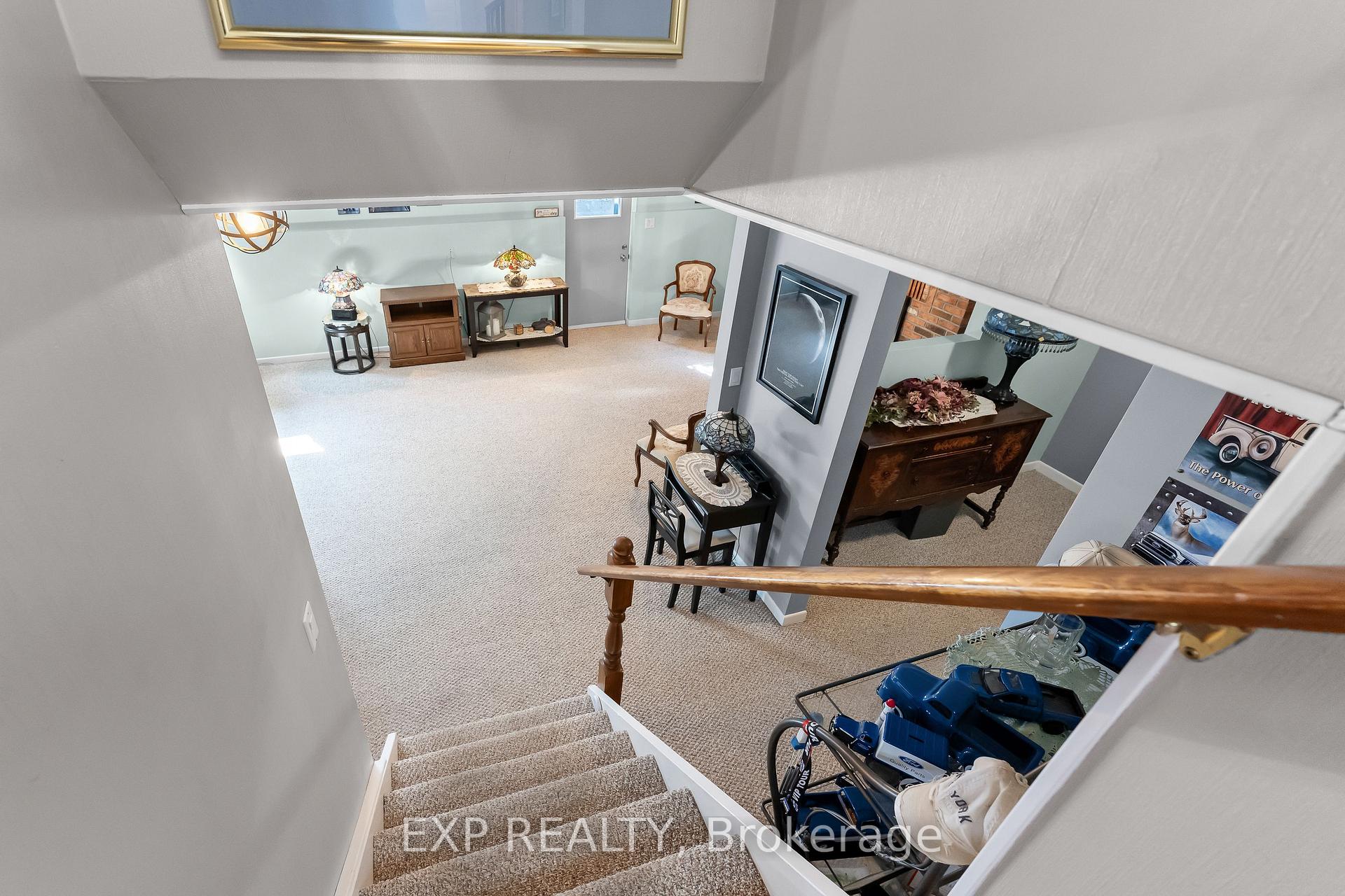 Photo 32 of 124 St Augustine Drive, St. Catharines, Secord Woods — HOMEH