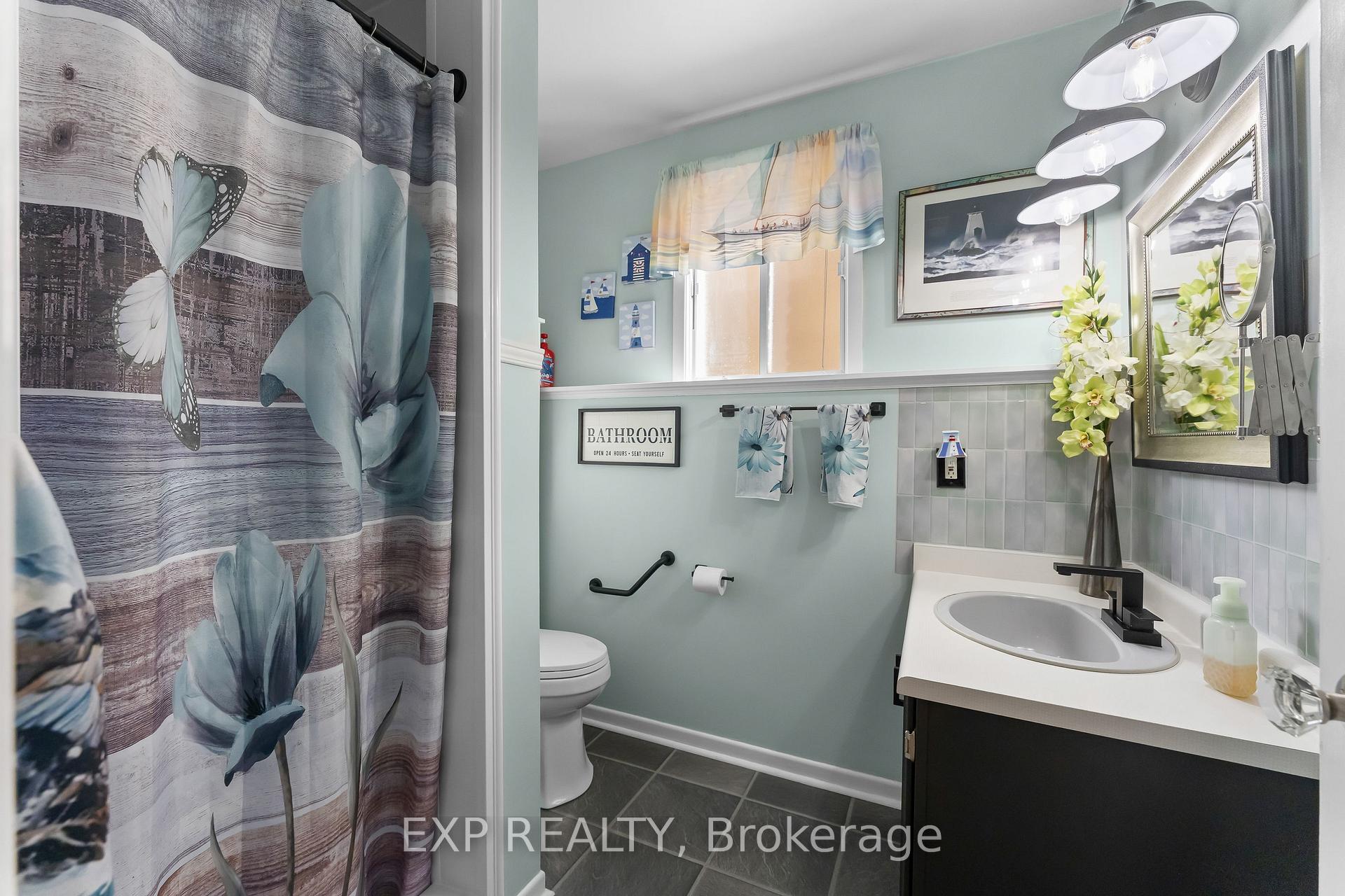 Photo 35 of 124 St Augustine Drive, St. Catharines, Secord Woods — HOMEH