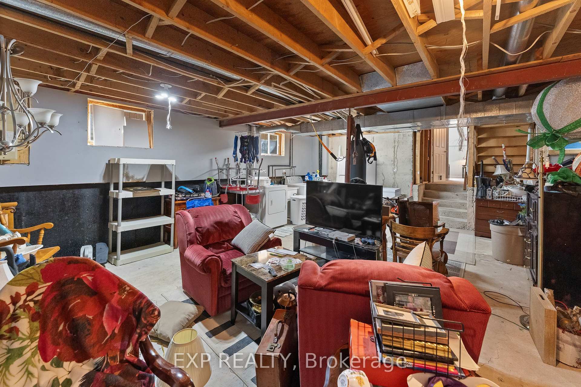 Photo 45 of 124 St Augustine Drive, St. Catharines, Secord Woods — HOMEH