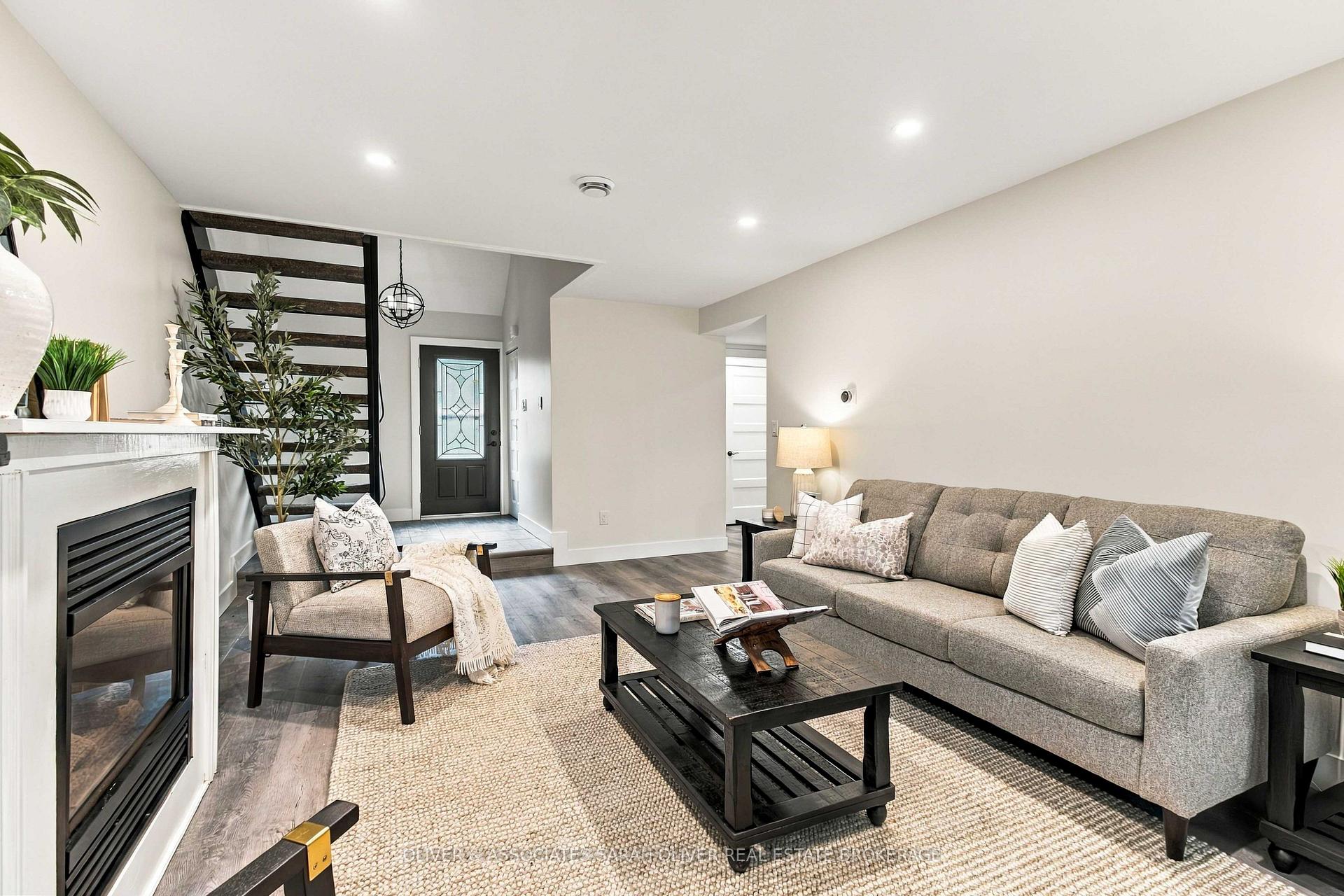 Photo 4 of 95 Blackacres Boulevard, London, North F — HOMEH