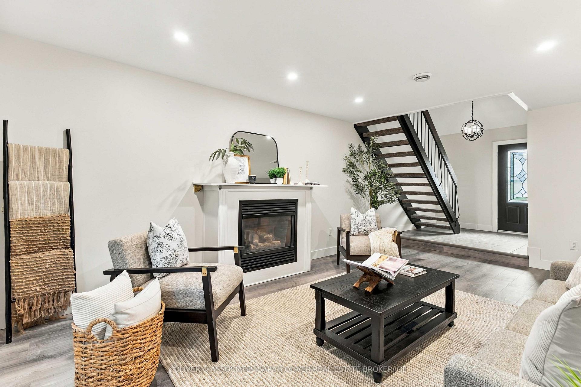 Photo 7 of 95 Blackacres Boulevard, London, North F — HOMEH