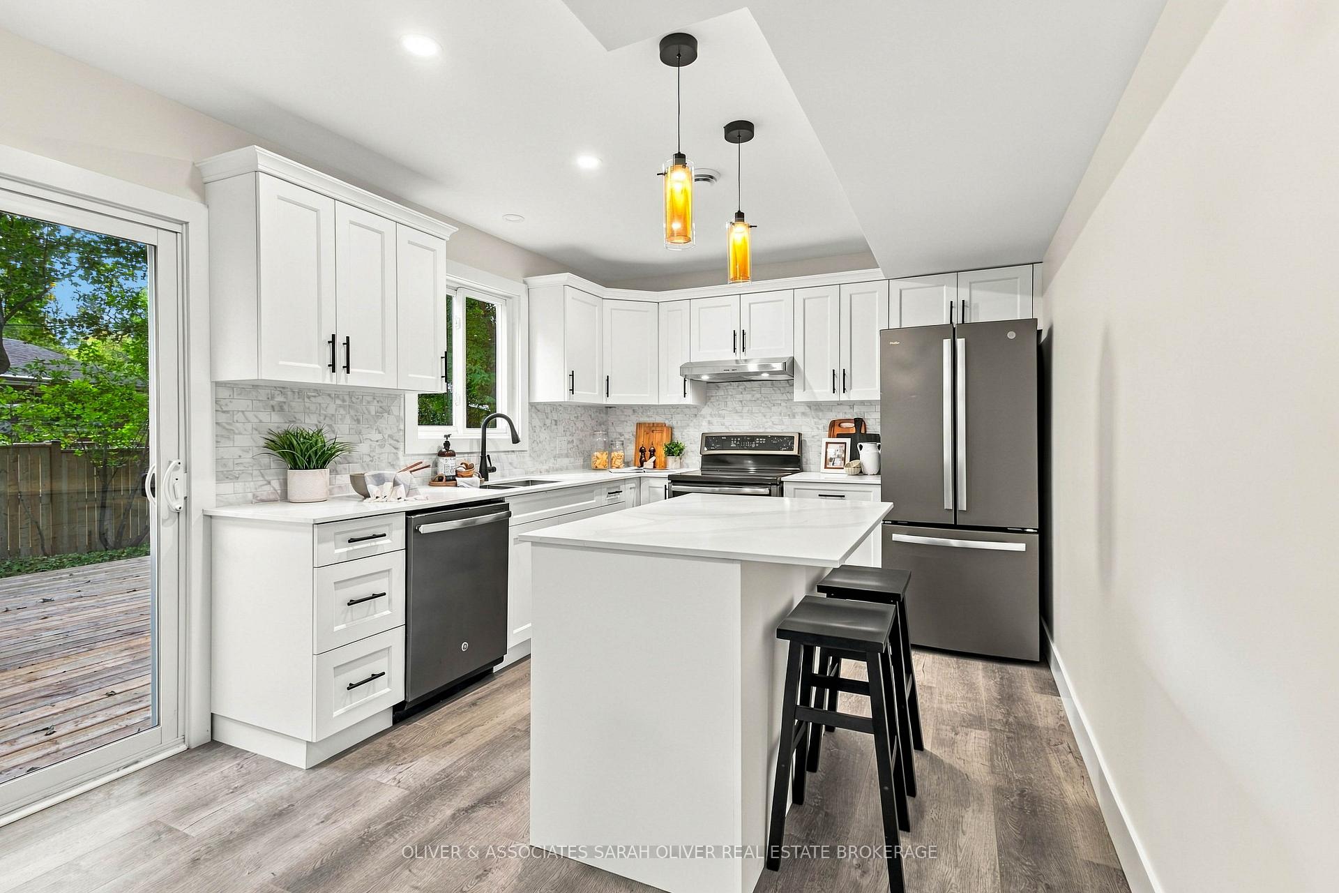 Photo 11 of 95 Blackacres Boulevard, London, North F — HOMEH