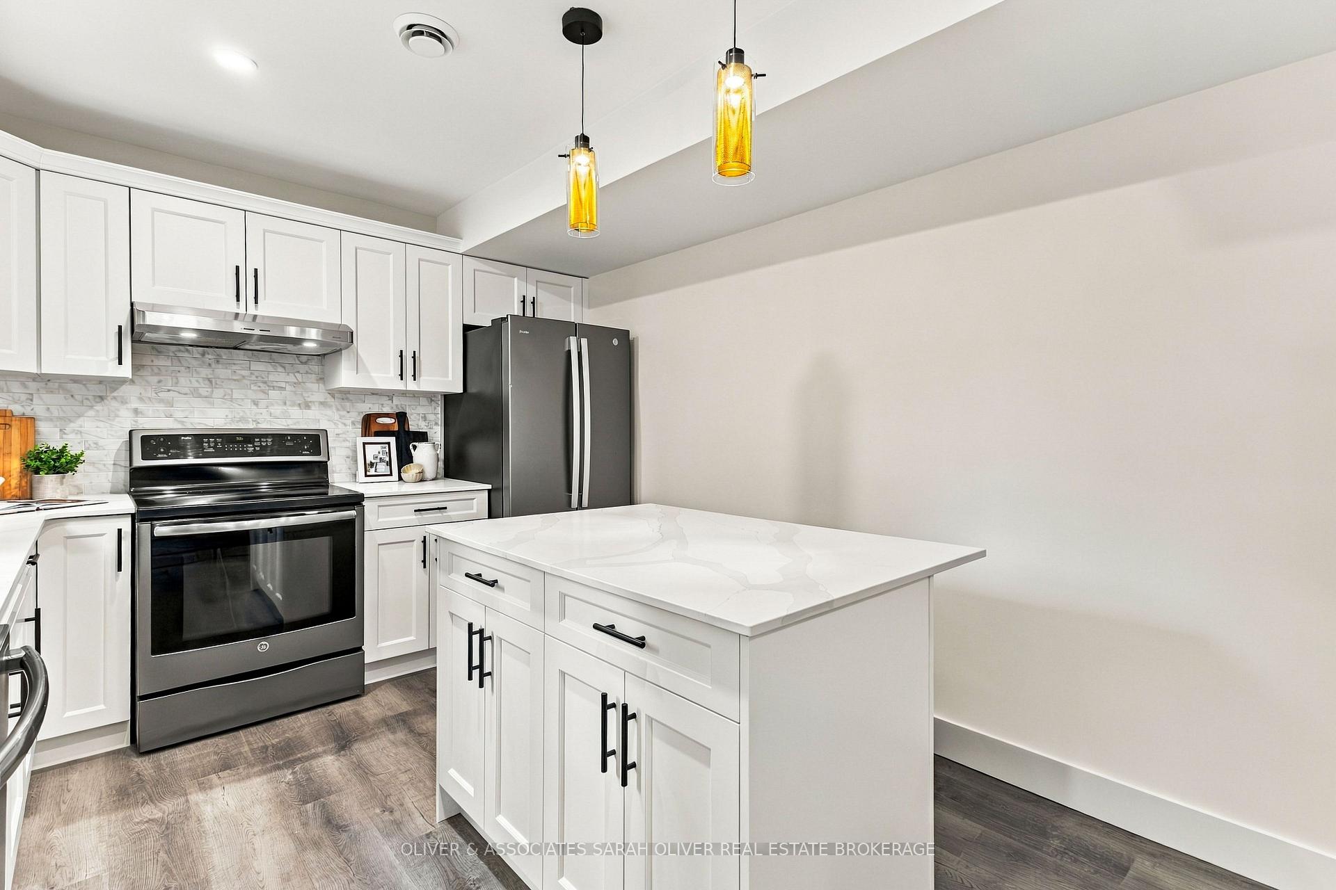 Photo 13 of 95 Blackacres Boulevard, London, North F — HOMEH
