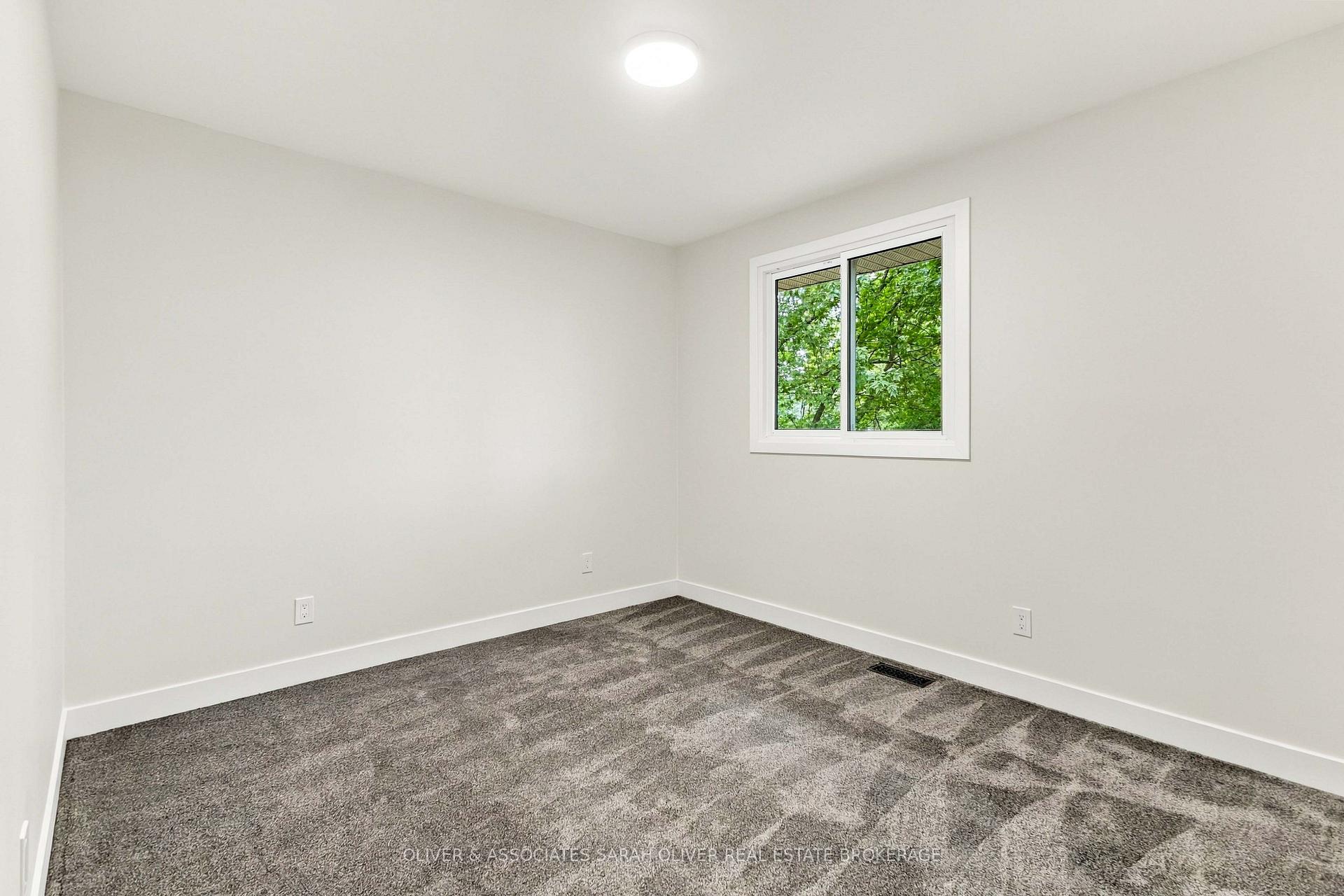 Photo 26 of 95 Blackacres Boulevard, London, North F — HOMEH