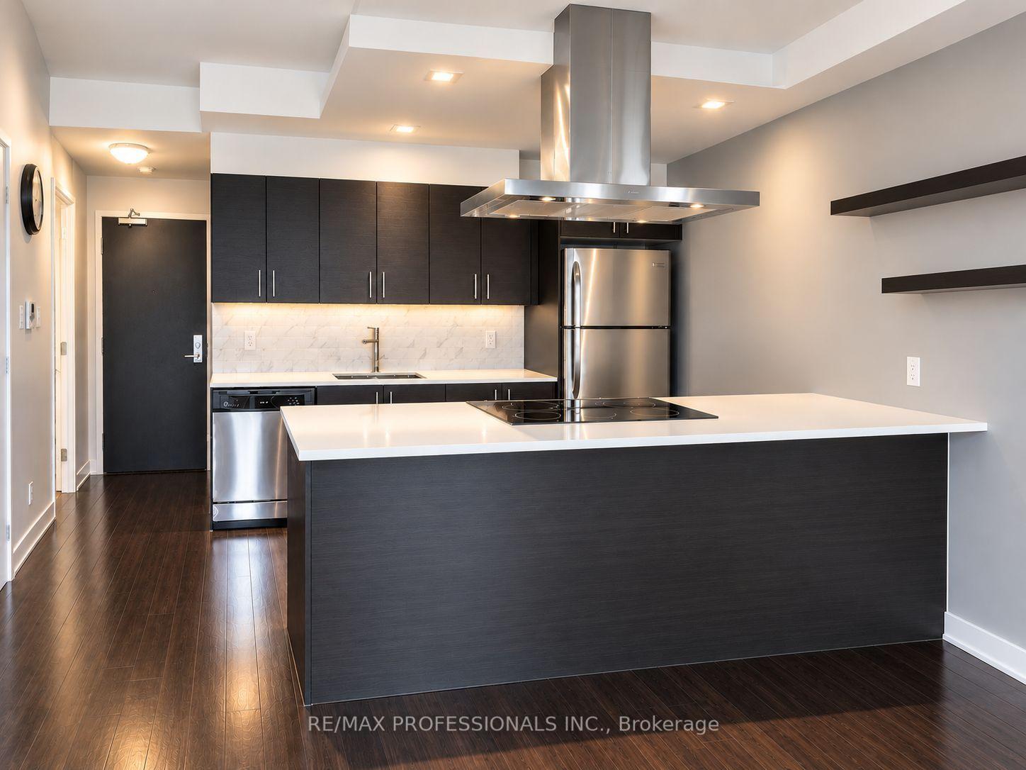 Front of Unit 2033, 165 Legion Road N