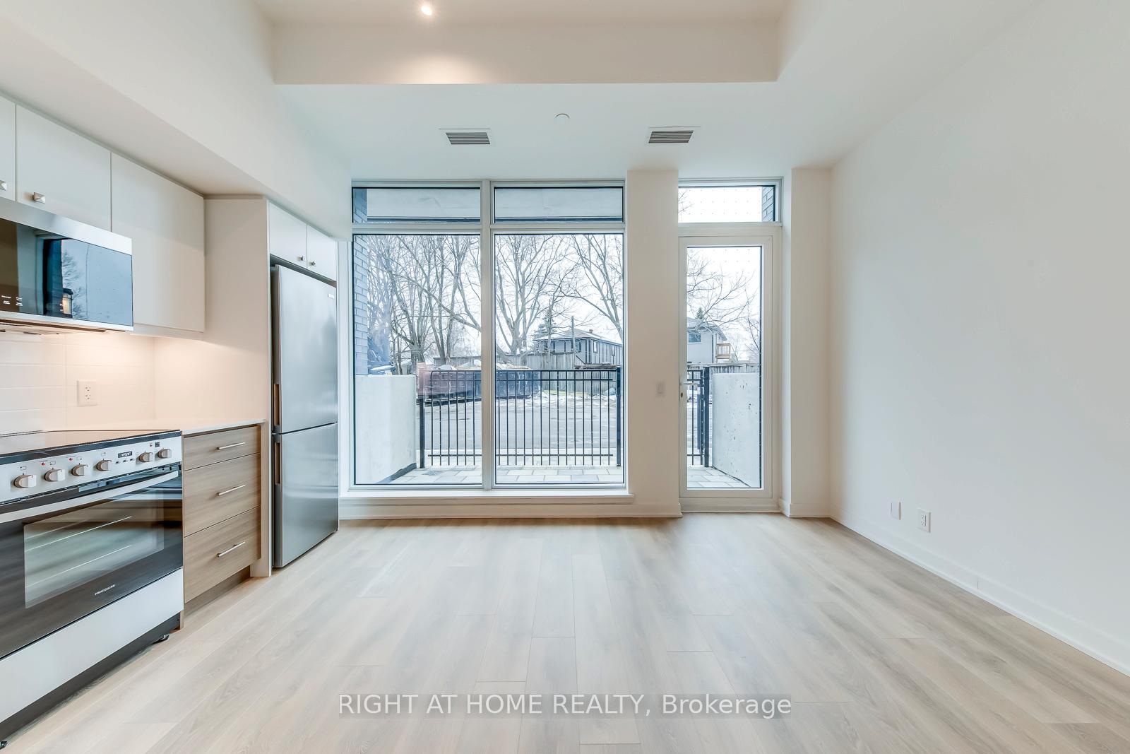 Photo 8 of Unit 101, 2 Manderley Drive, Scarborough, Birchcliffe-Cliffside — HOMEH