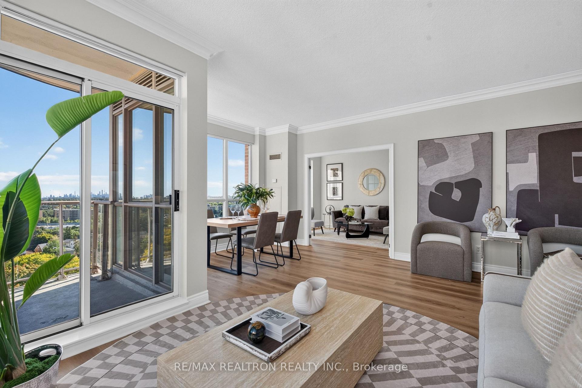 Photo 5 of Unit LPH5, 2 Clairtrell Road, North York, Willowdale East — HOMEH