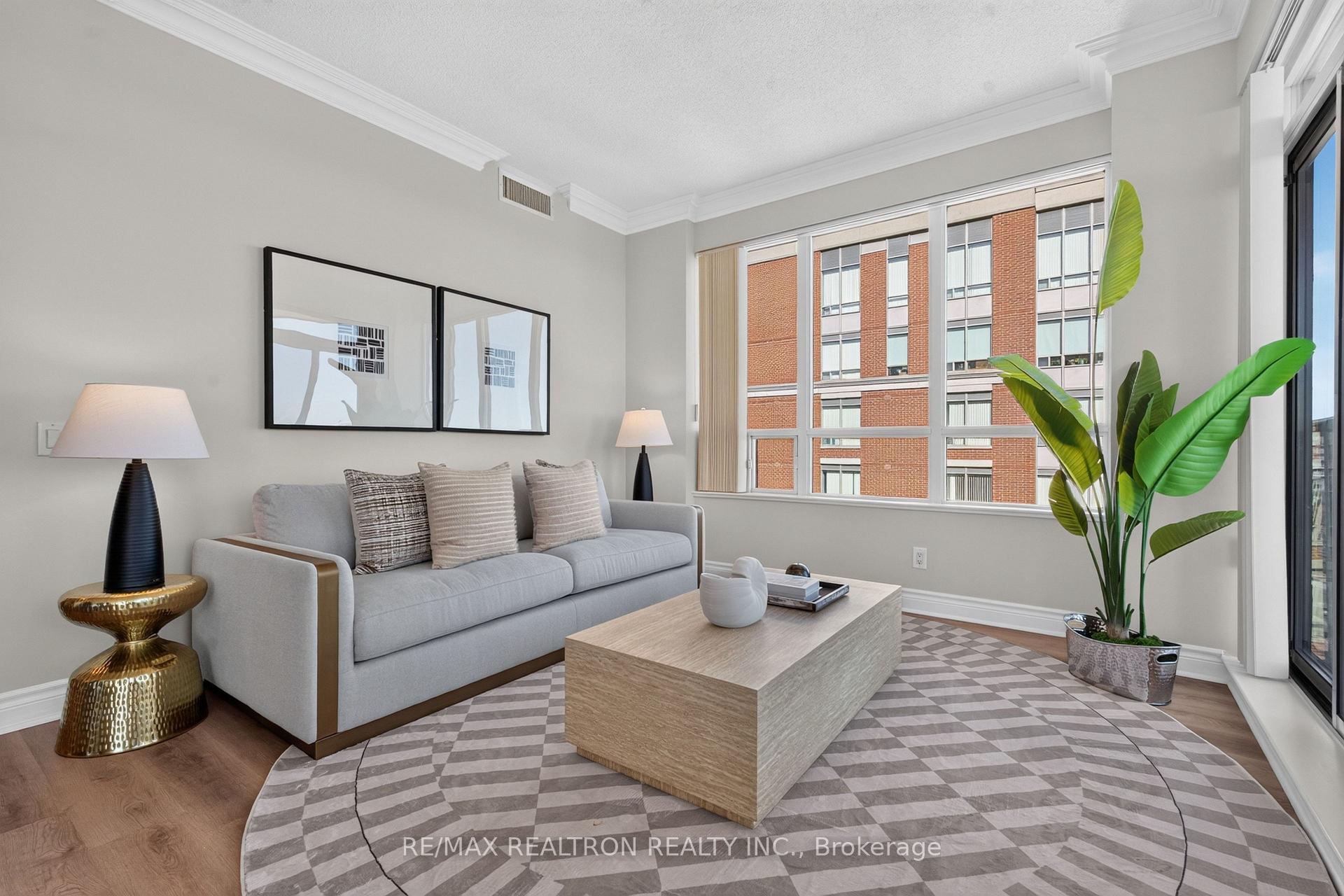 Photo 8 of Unit LPH5, 2 Clairtrell Road, North York, Willowdale East — HOMEH