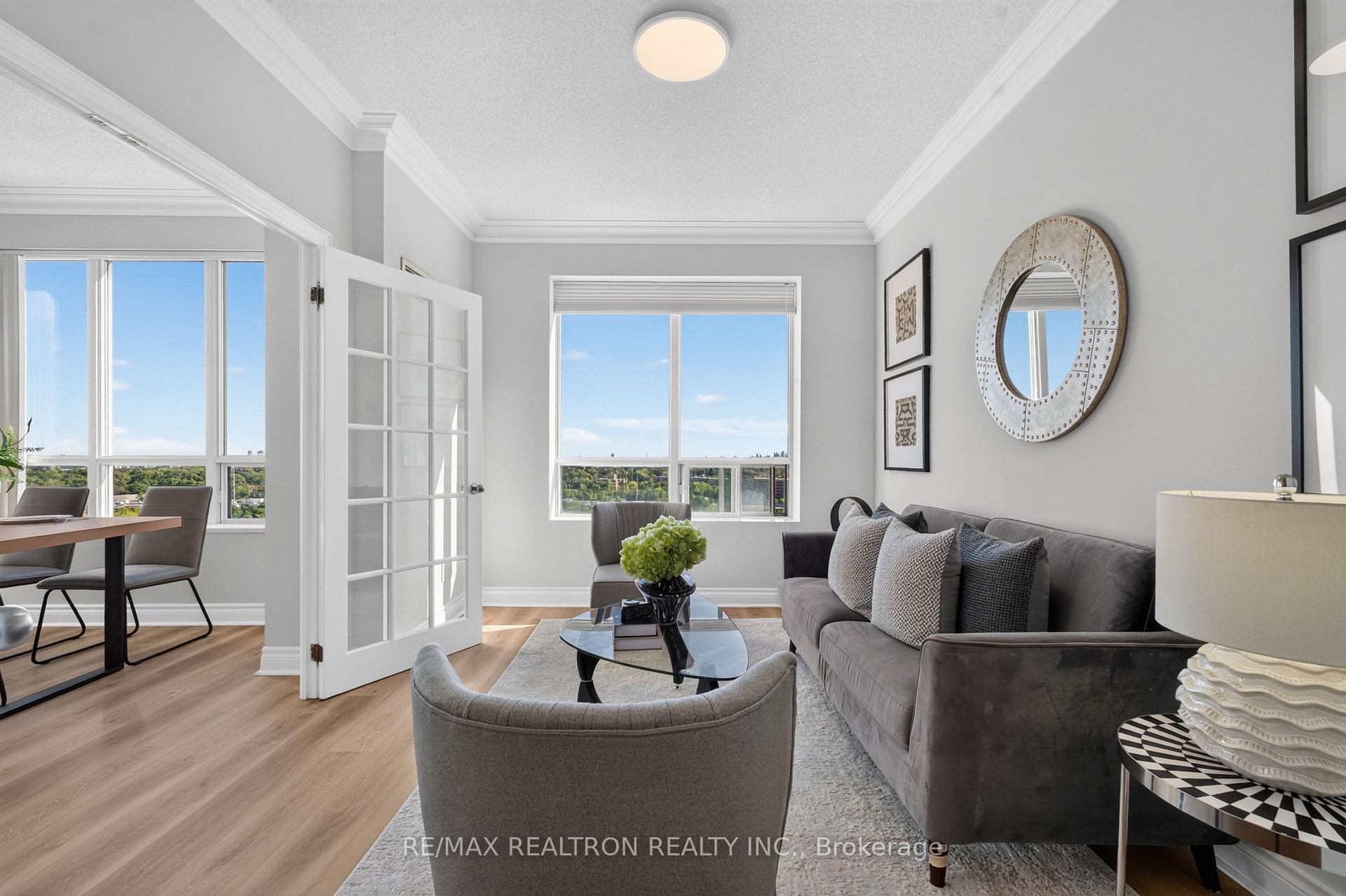 Photo 10 of Unit LPH5, 2 Clairtrell Road, North York, Willowdale East — HOMEH