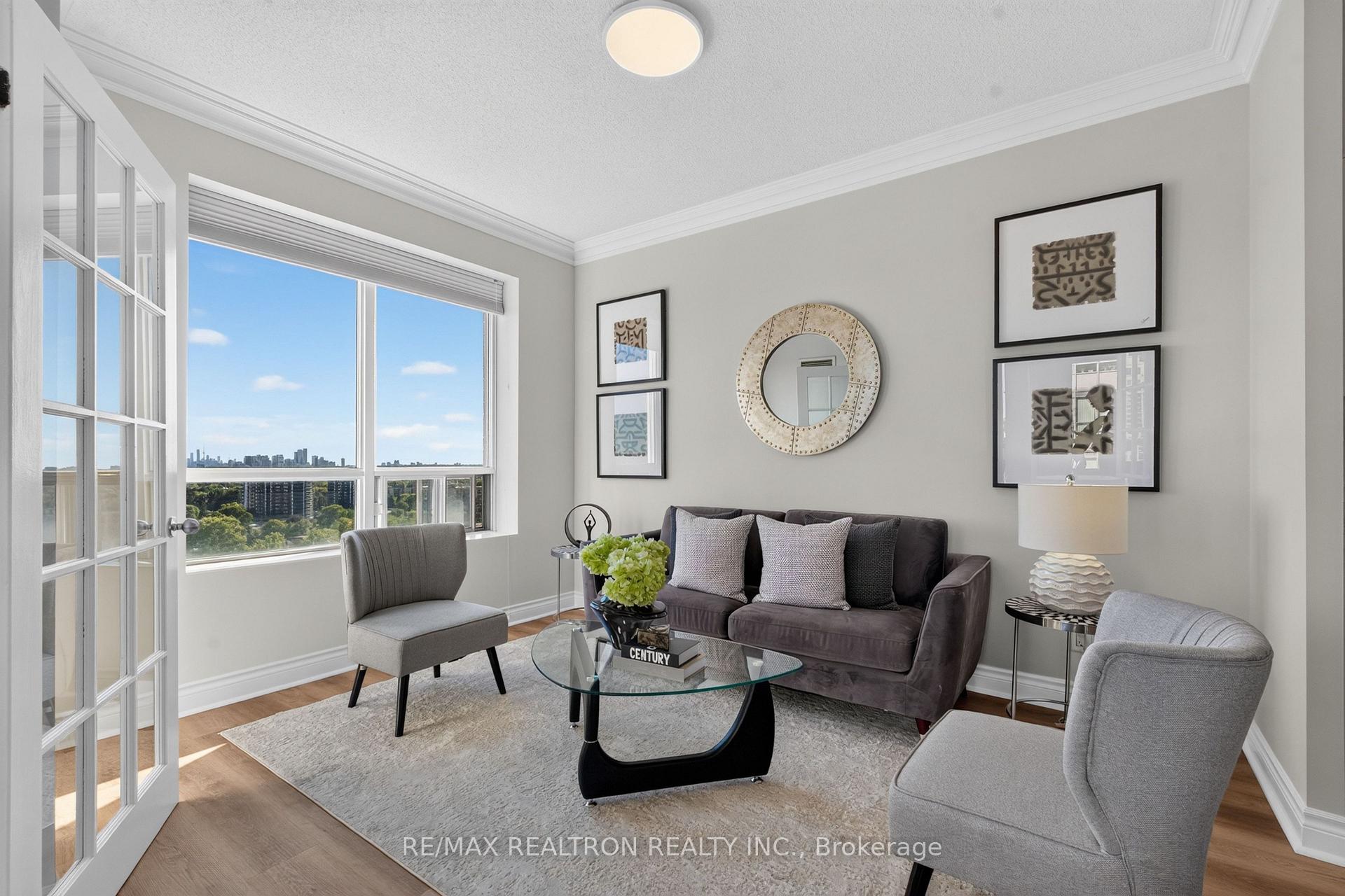 Photo 12 of Unit LPH5, 2 Clairtrell Road, North York, Willowdale East — HOMEH