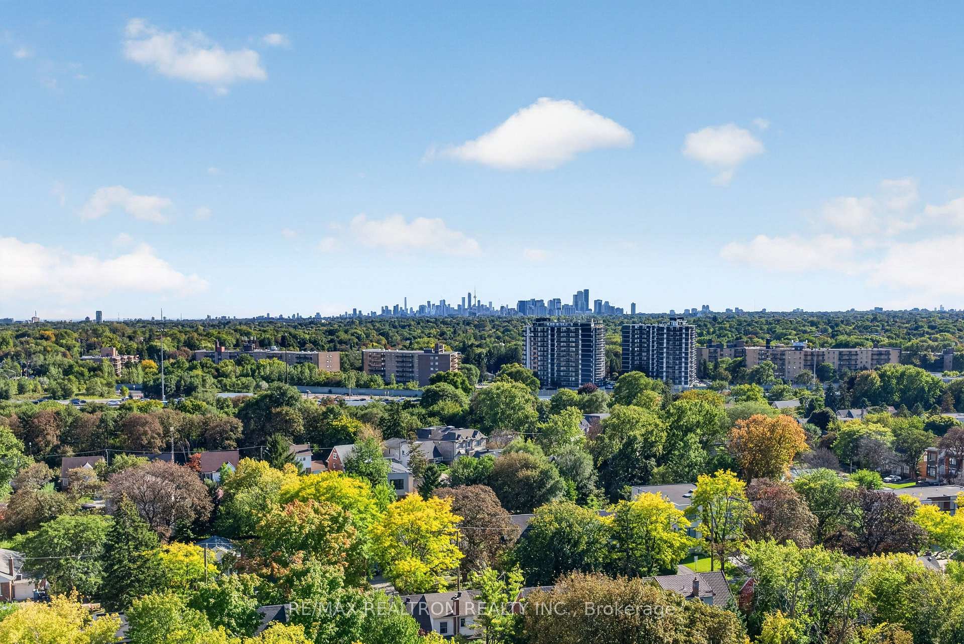Photo 45 of Unit LPH5, 2 Clairtrell Road, North York, Willowdale East — HOMEH