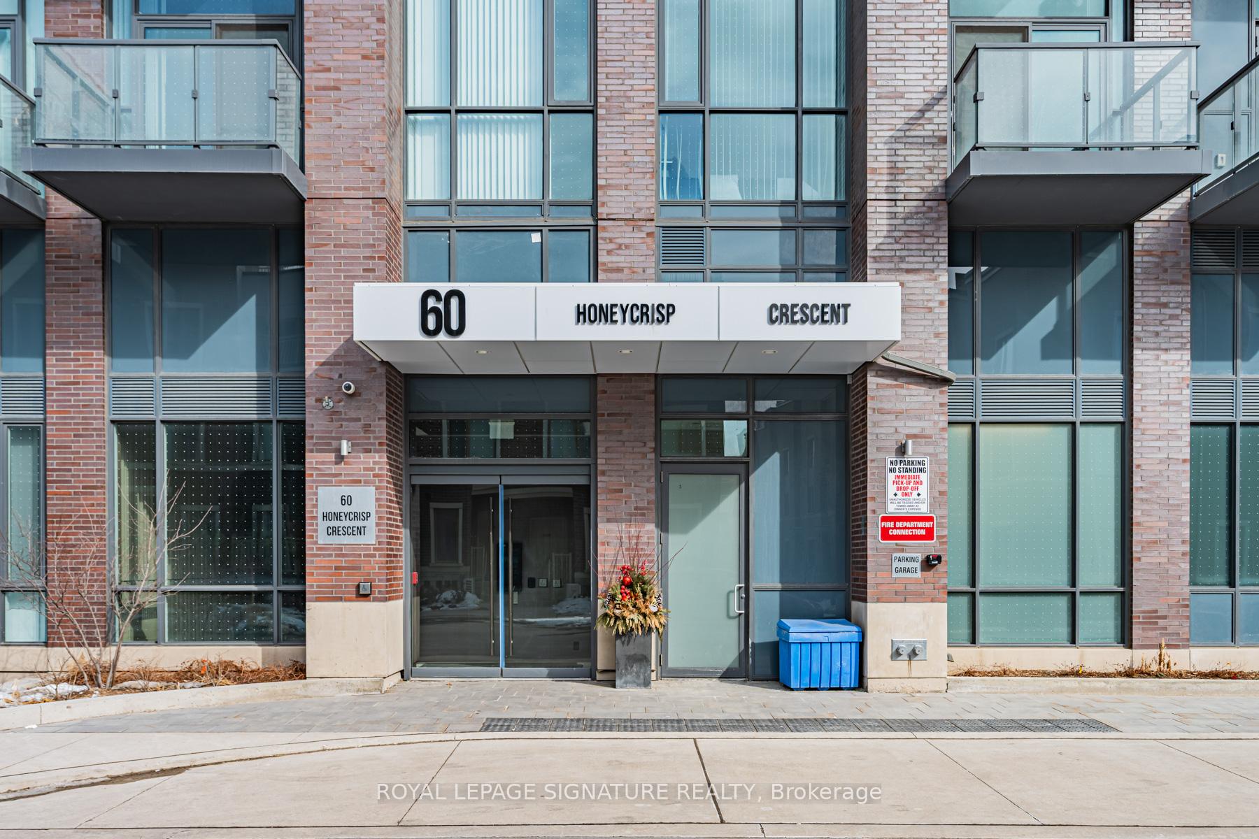 Photo 3 of Unit 618, 60 Honeycrisp Crescent, Vaughan, Vaughan Corporate Centre — HOMEH