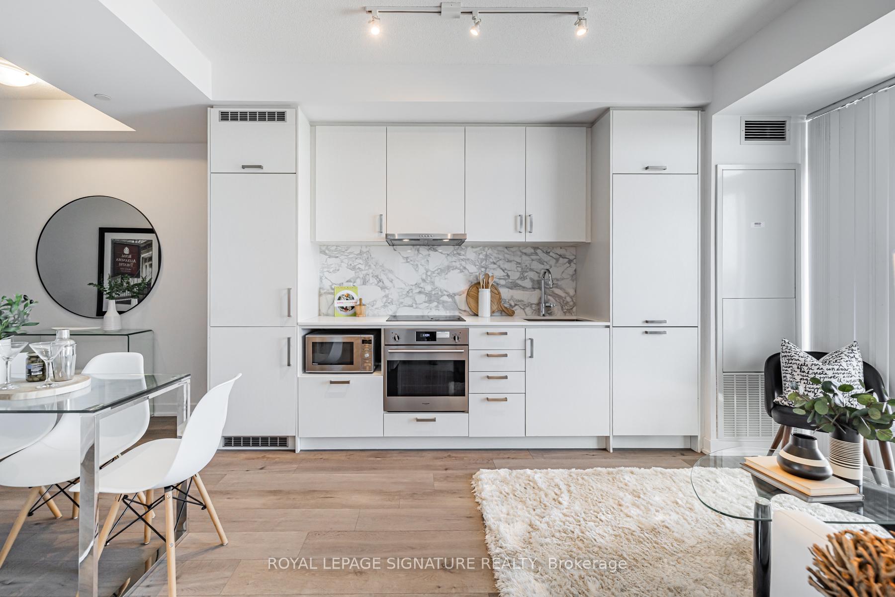 Photo 14 of Unit 618, 60 Honeycrisp Crescent, Vaughan, Vaughan Corporate Centre — HOMEH