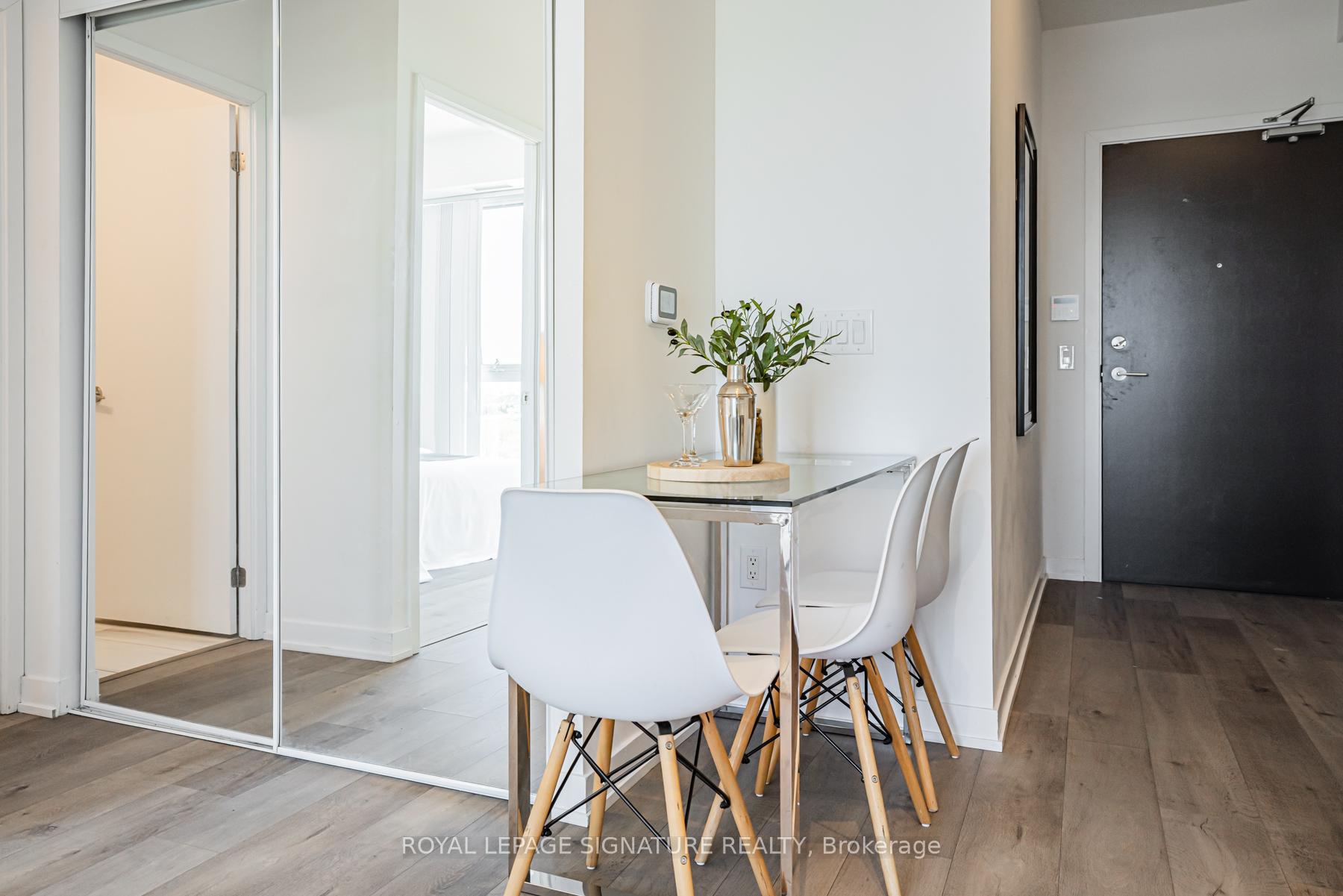 Photo 16 of Unit 618, 60 Honeycrisp Crescent, Vaughan, Vaughan Corporate Centre — HOMEH