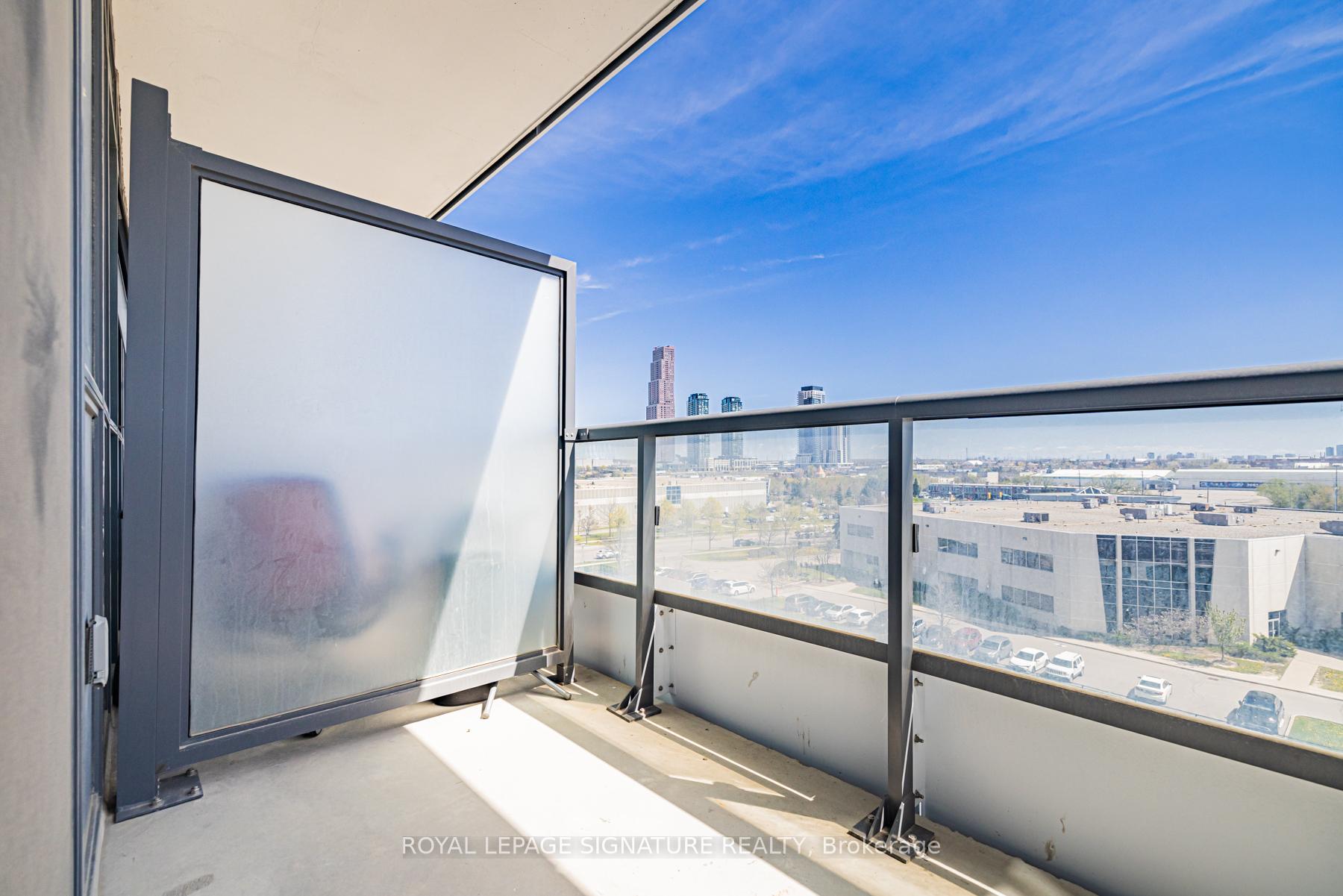 Photo 21 of Unit 618, 60 Honeycrisp Crescent, Vaughan, Vaughan Corporate Centre — HOMEH