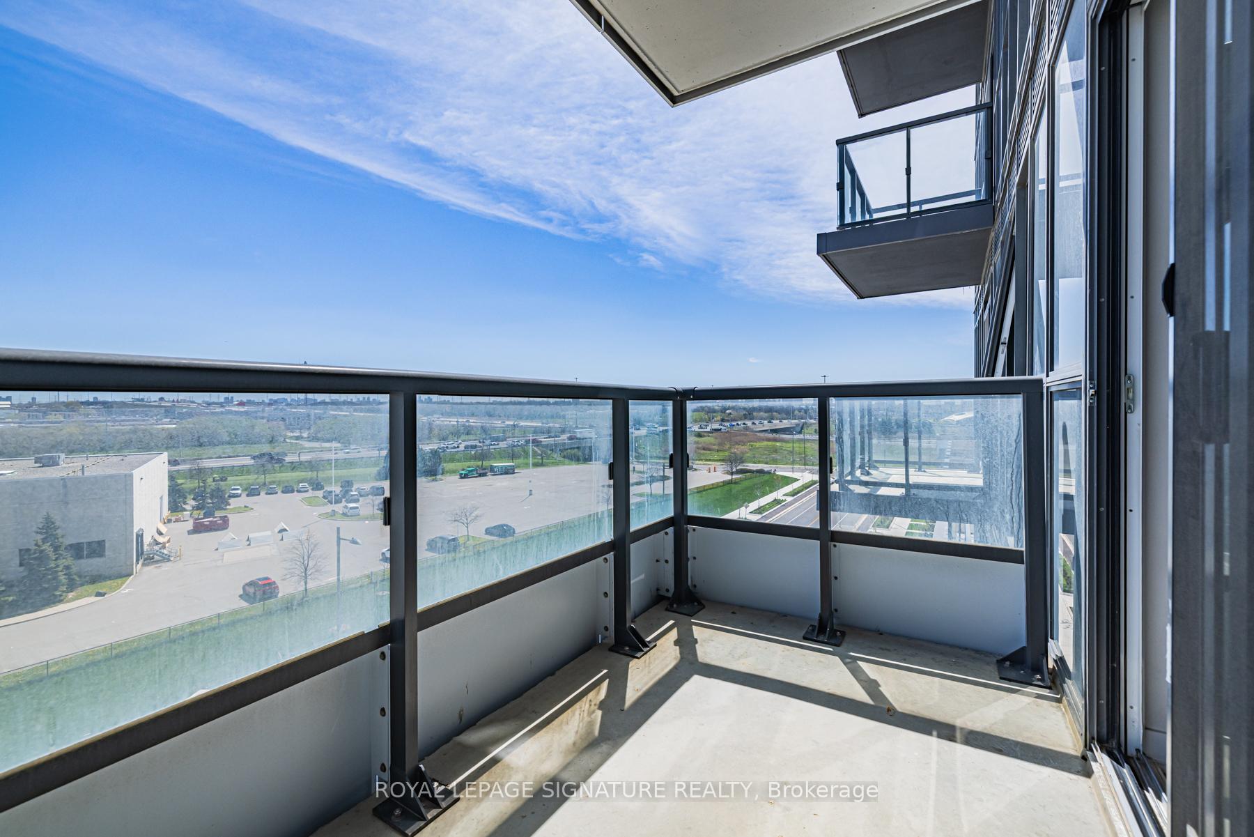 Photo 22 of Unit 618, 60 Honeycrisp Crescent, Vaughan, Vaughan Corporate Centre — HOMEH