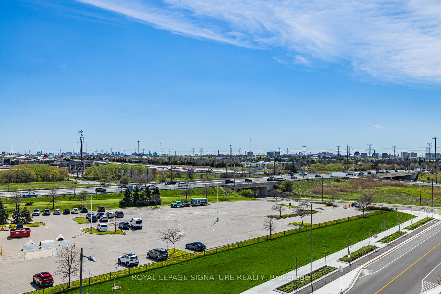 Photo 24 of Unit 618, 60 Honeycrisp Crescent, Vaughan, Vaughan Corporate Centre — HOMEH