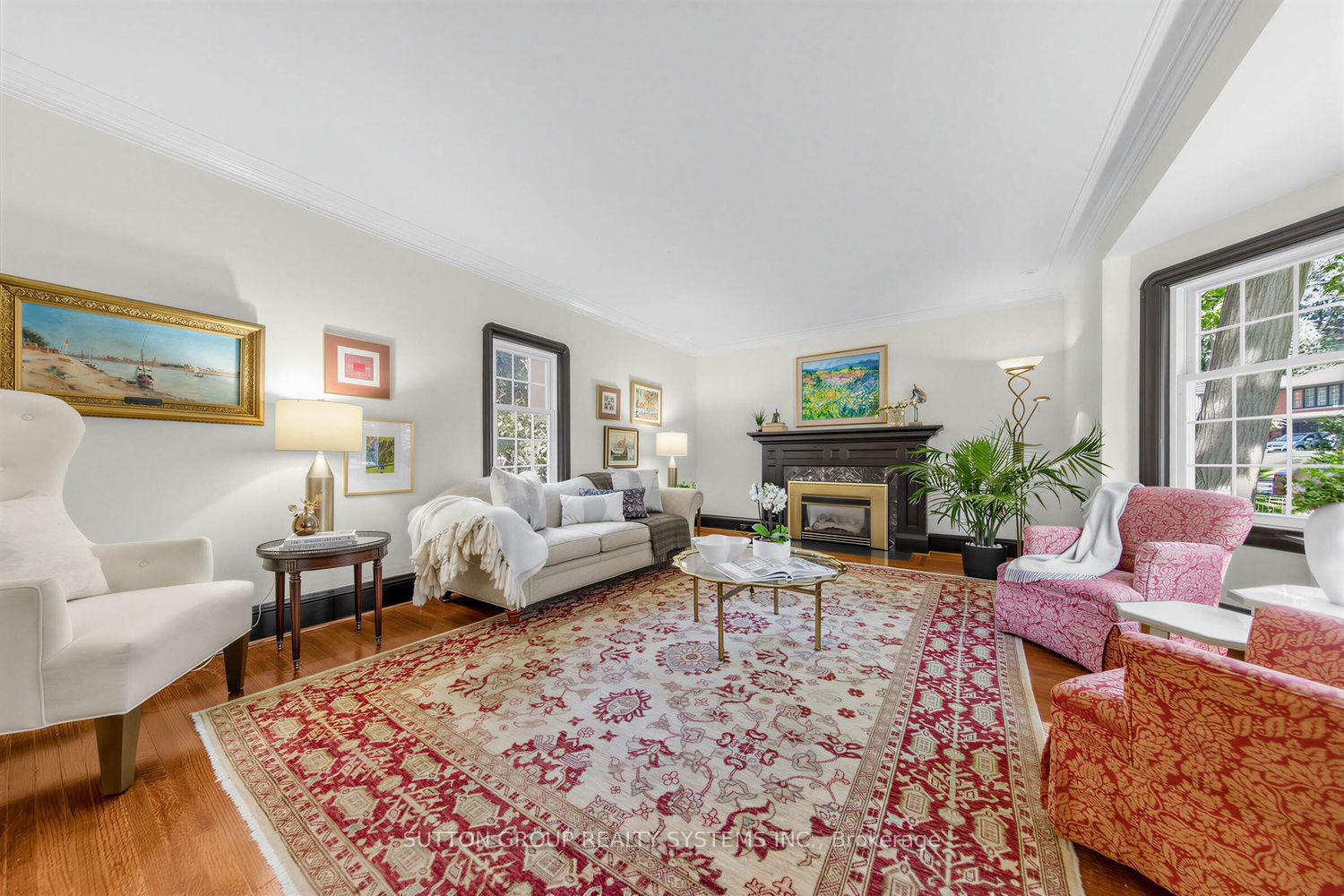 Photo 11 of 4 Brule Crescent, Toronto, High Park-Swansea — HOMEH