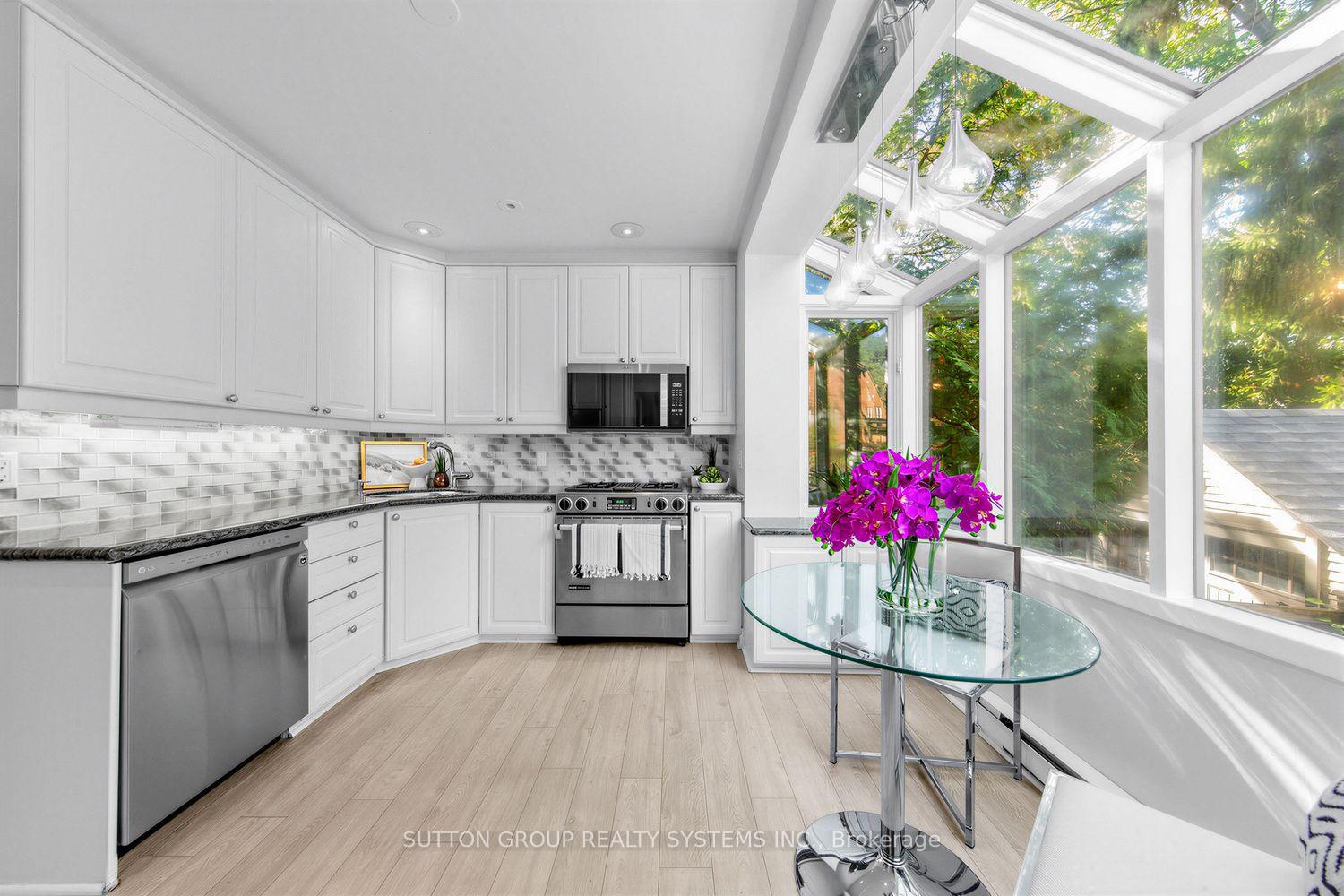 Photo 17 of 4 Brule Crescent, Toronto, High Park-Swansea — HOMEH