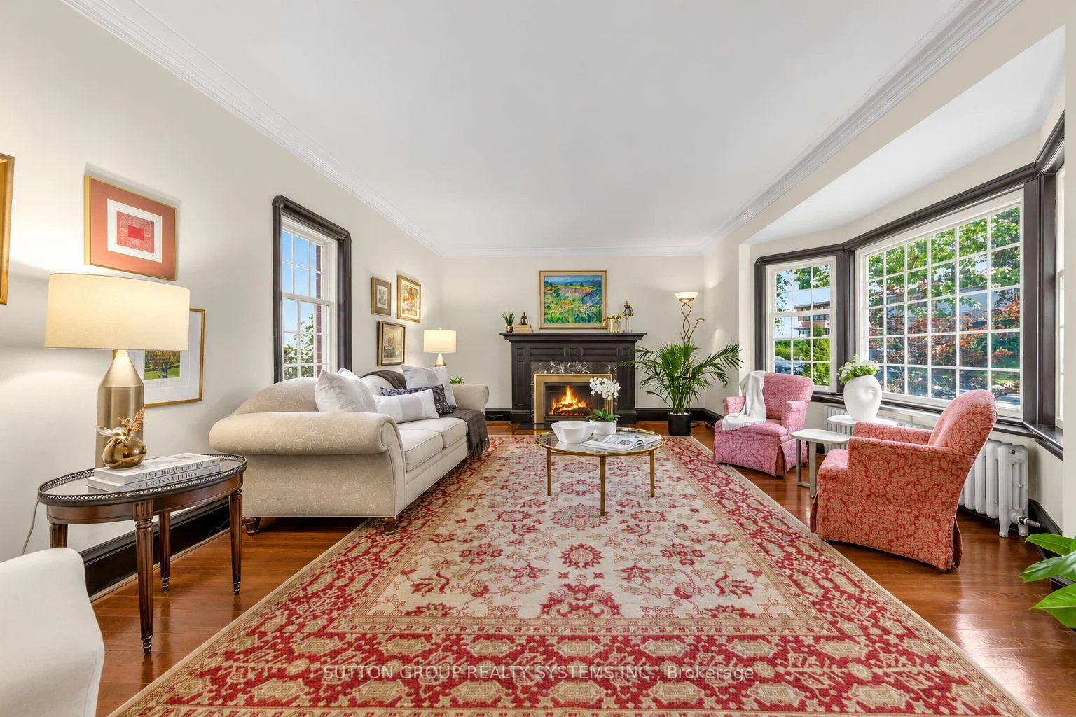 Photo 4 of 4 Brule Crescent, Toronto, High Park-Swansea — HOMEH