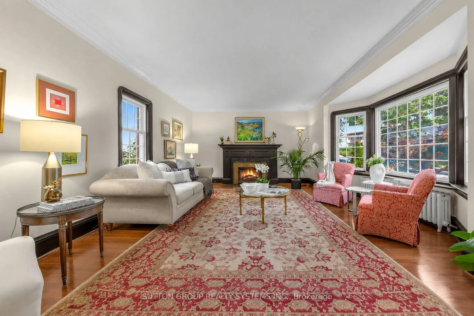 Photo 5 of 4 Brule Crescent, Toronto, High Park-Swansea — HOMEH
