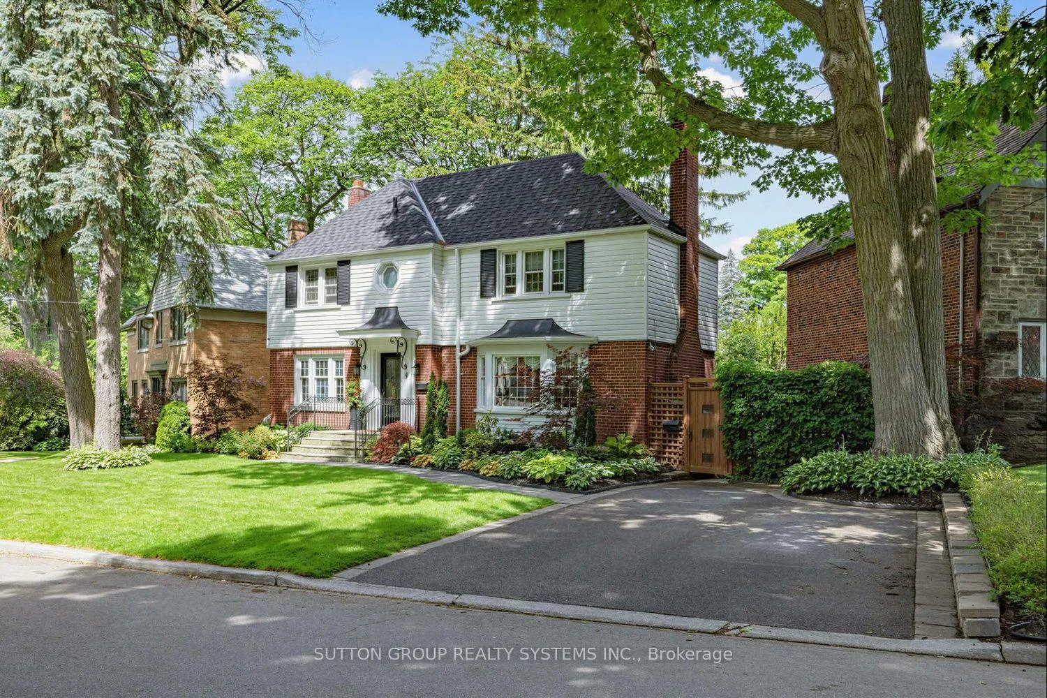 Photo 7 of 4 Brule Crescent, Toronto, High Park-Swansea — HOMEH