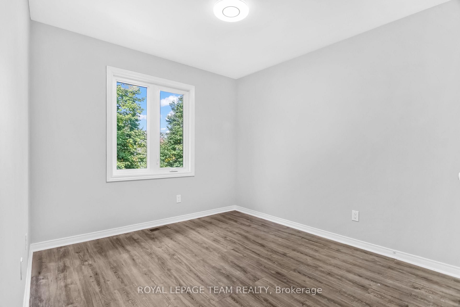 Photo 17 of 141 Hearst Way, Ottawa, Kanata - Katimavik — HOMEH