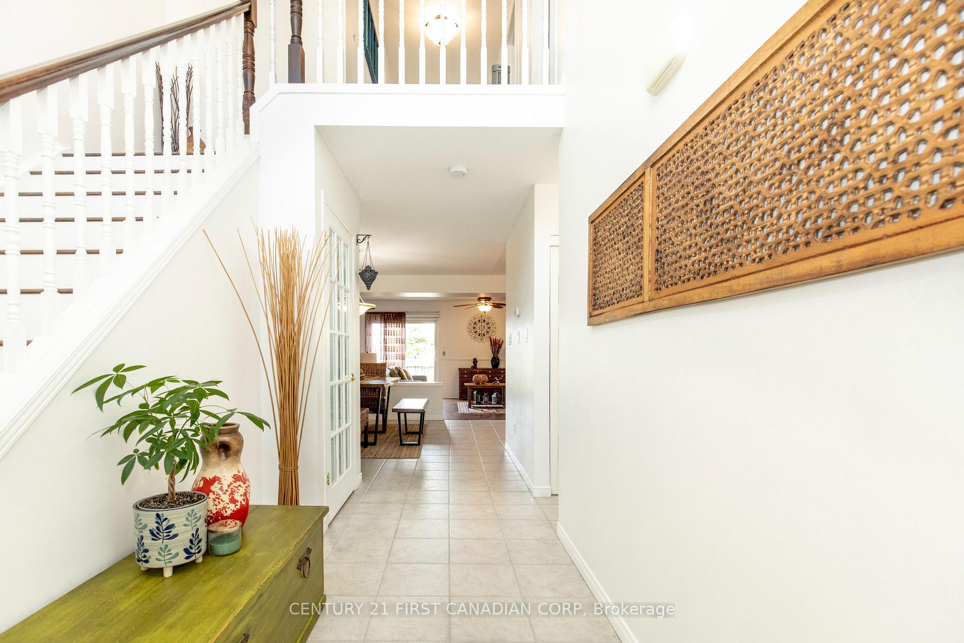 Photo 11 of 564 Cuthbert Circle, London, South U — HOMEH