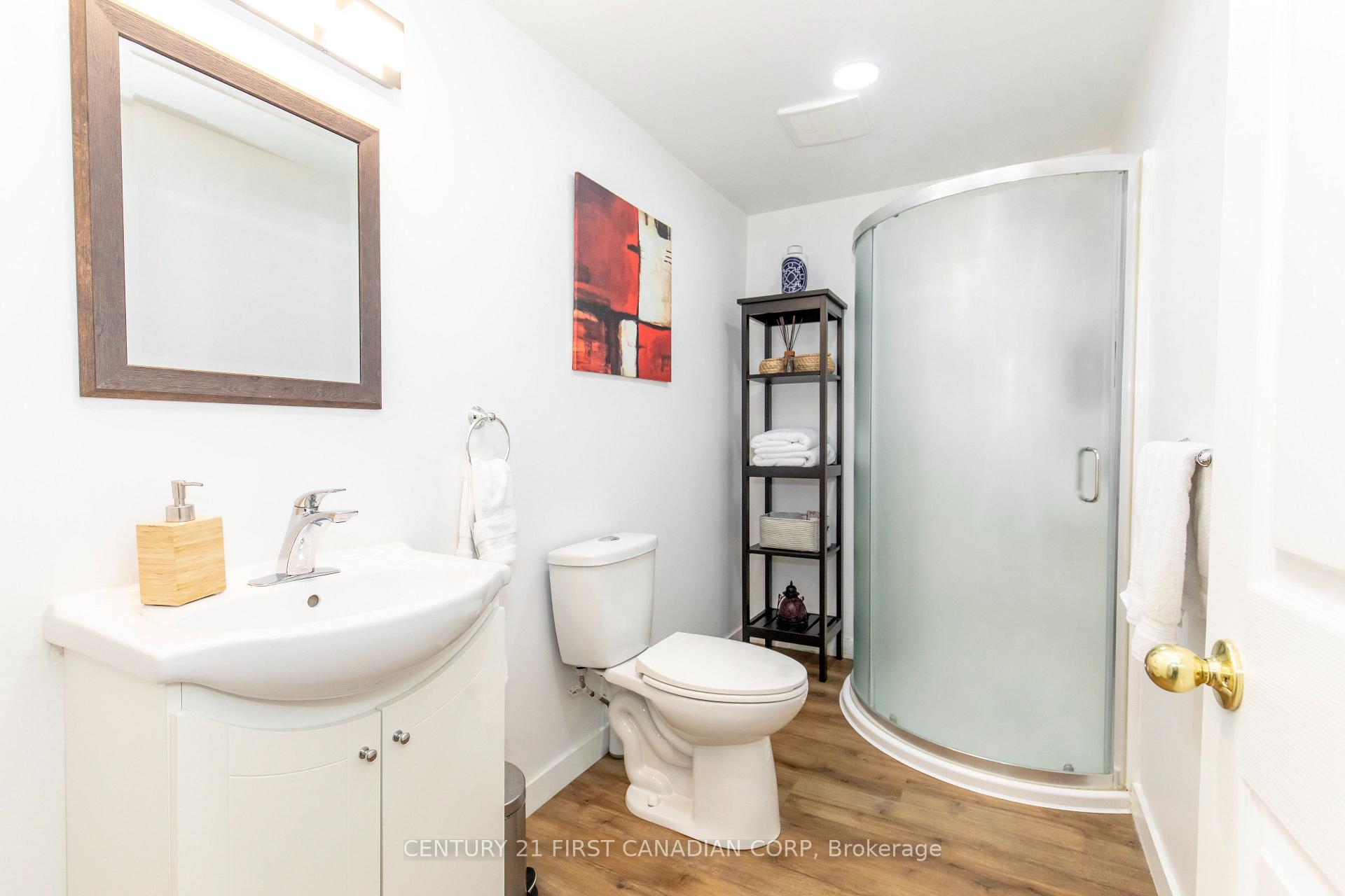 Photo 41 of 564 Cuthbert Circle, London, South U — HOMEH
