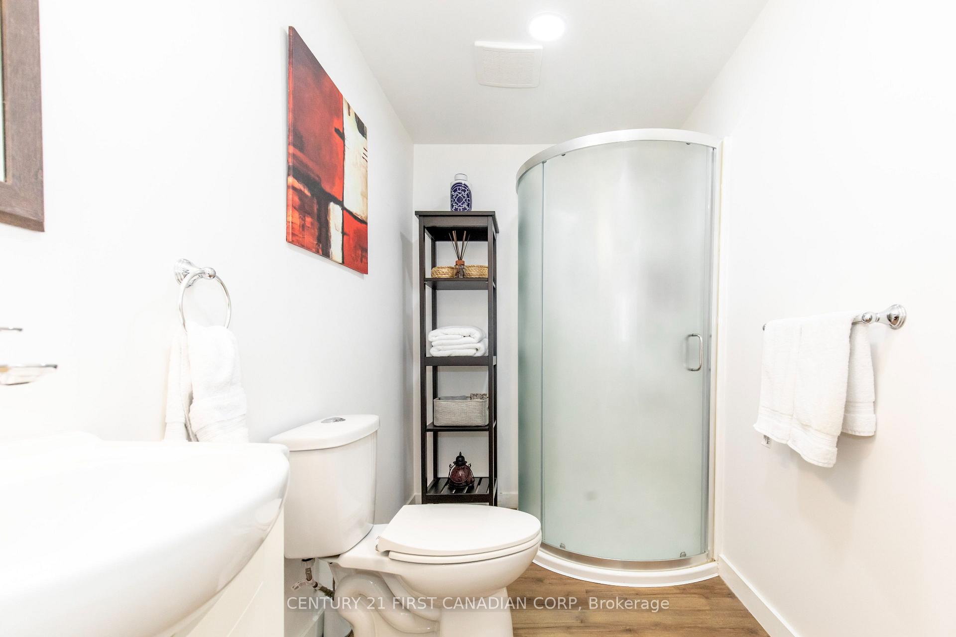 Photo 42 of 564 Cuthbert Circle, London, South U — HOMEH